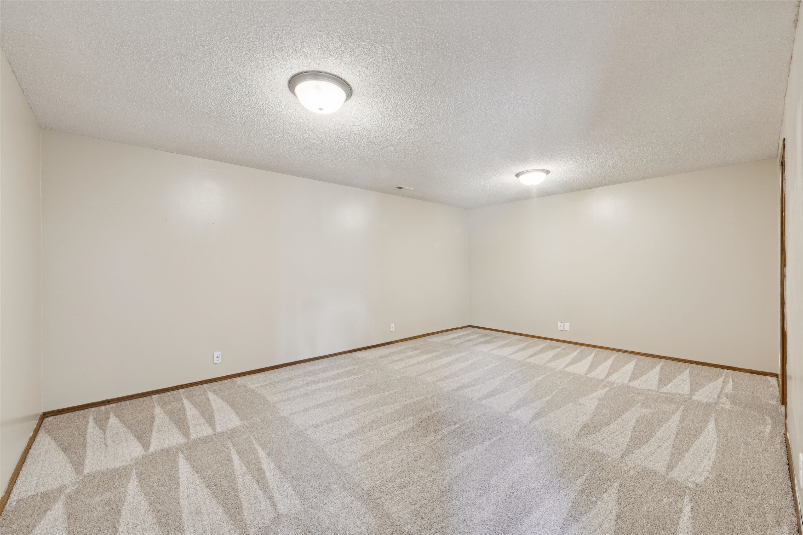 3505 N High Pt Property Photo 24
