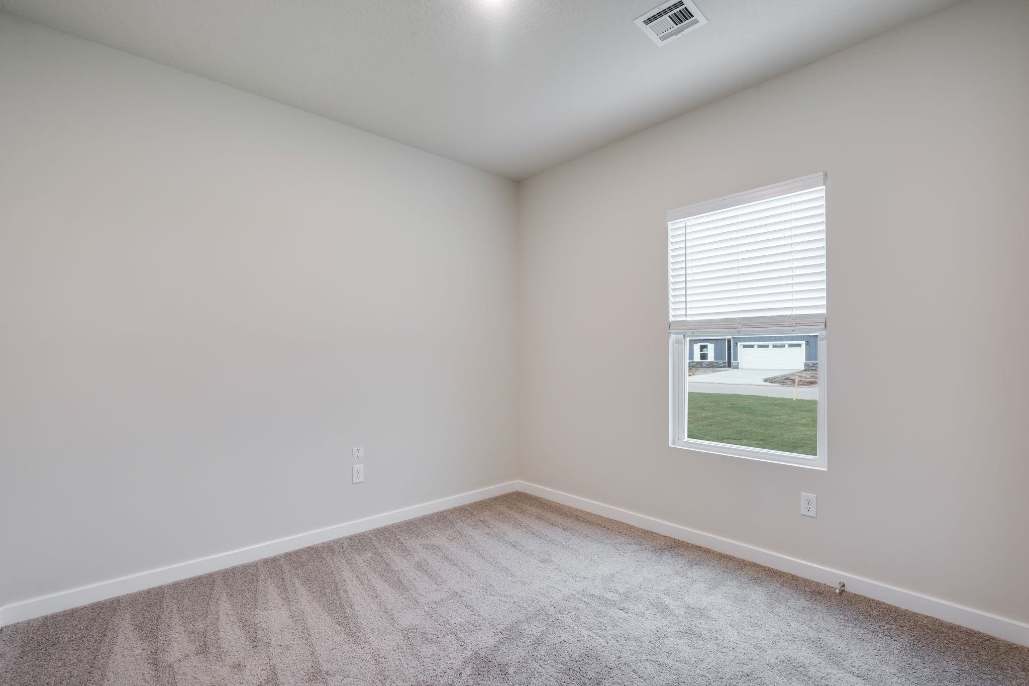 1794 W Redbud Lane Property Photo 16