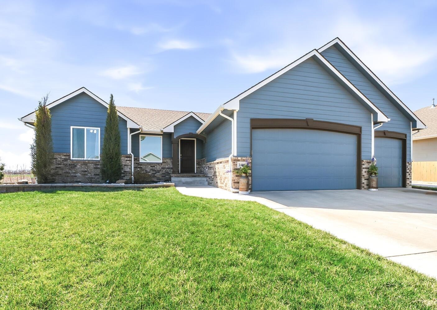 2409 E Summerwood Cir. Property Photo 1