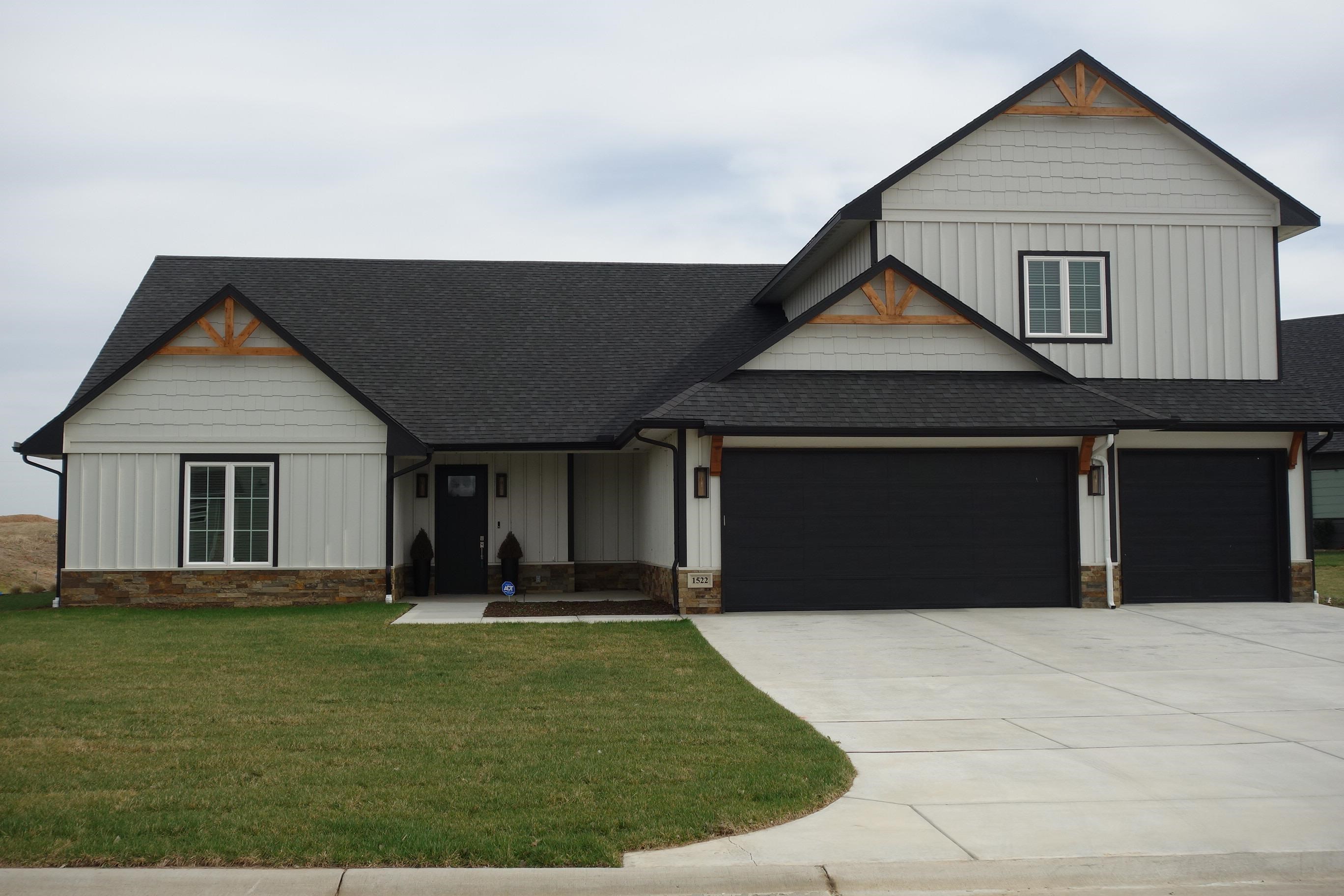 1522 N Emerald Valley Dr Property Photo 1