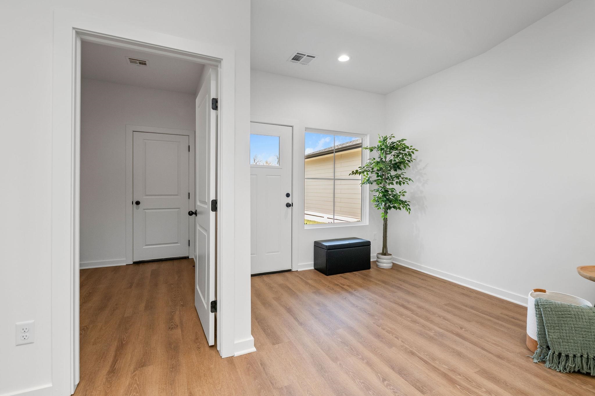 11324 W 35th Cir Property Photo 4