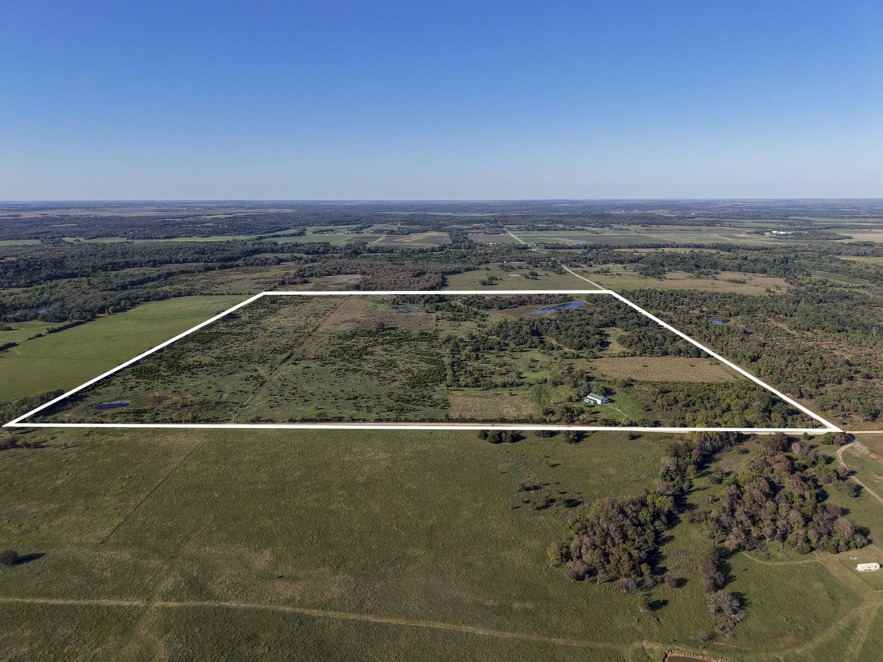 3086 Saddle Road Property Photo 4