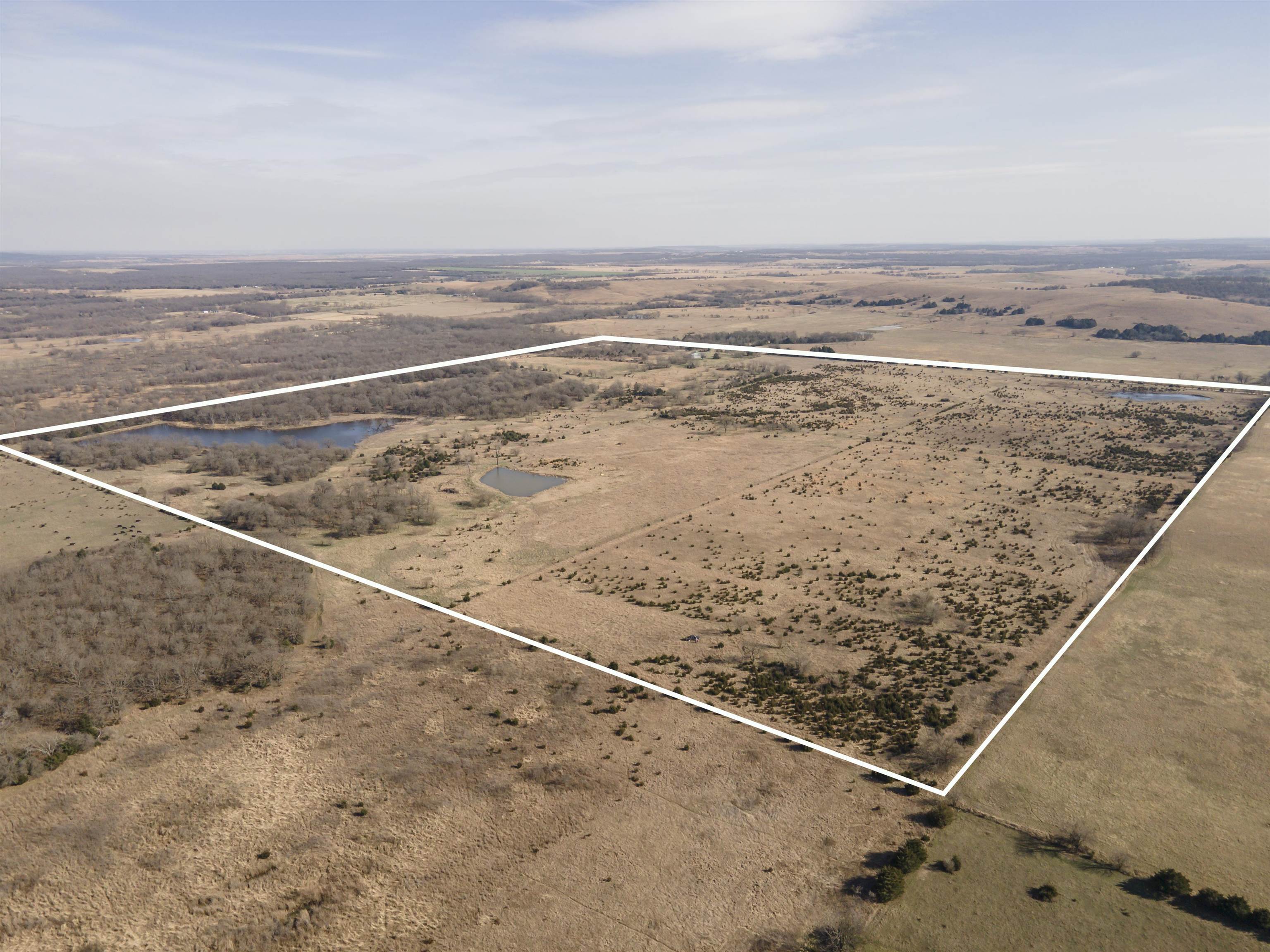 3086 Saddle Road Property Photo 5