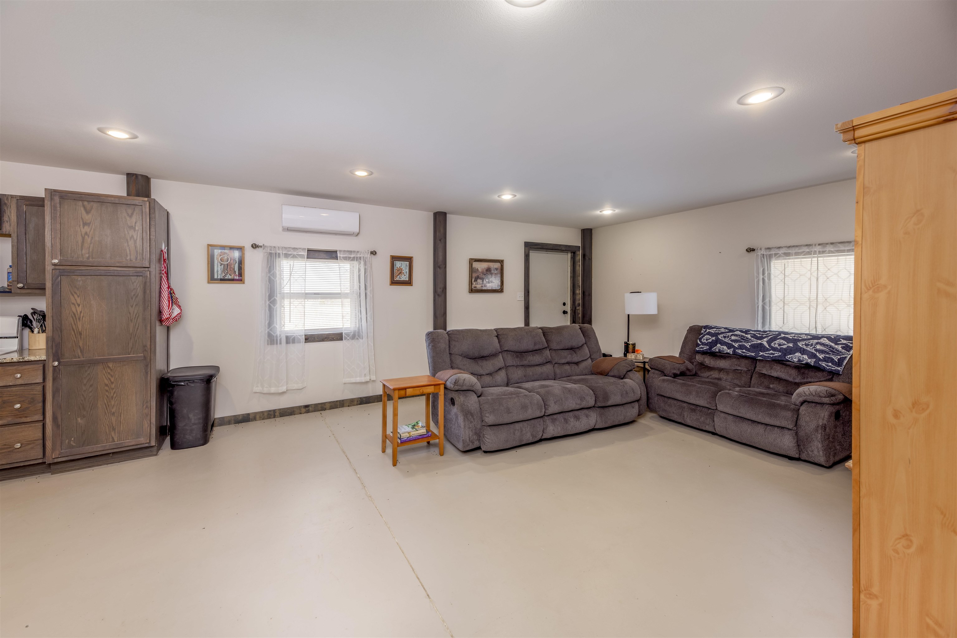 3086 Saddle Road Property Photo 8