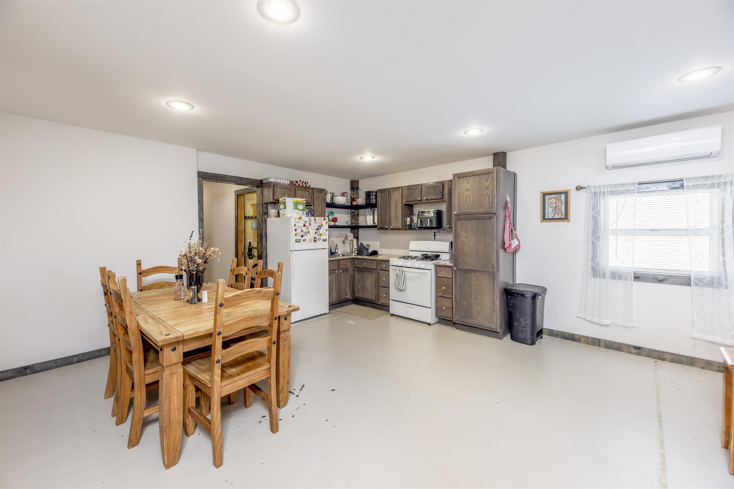 3086 Saddle Road Property Photo 17