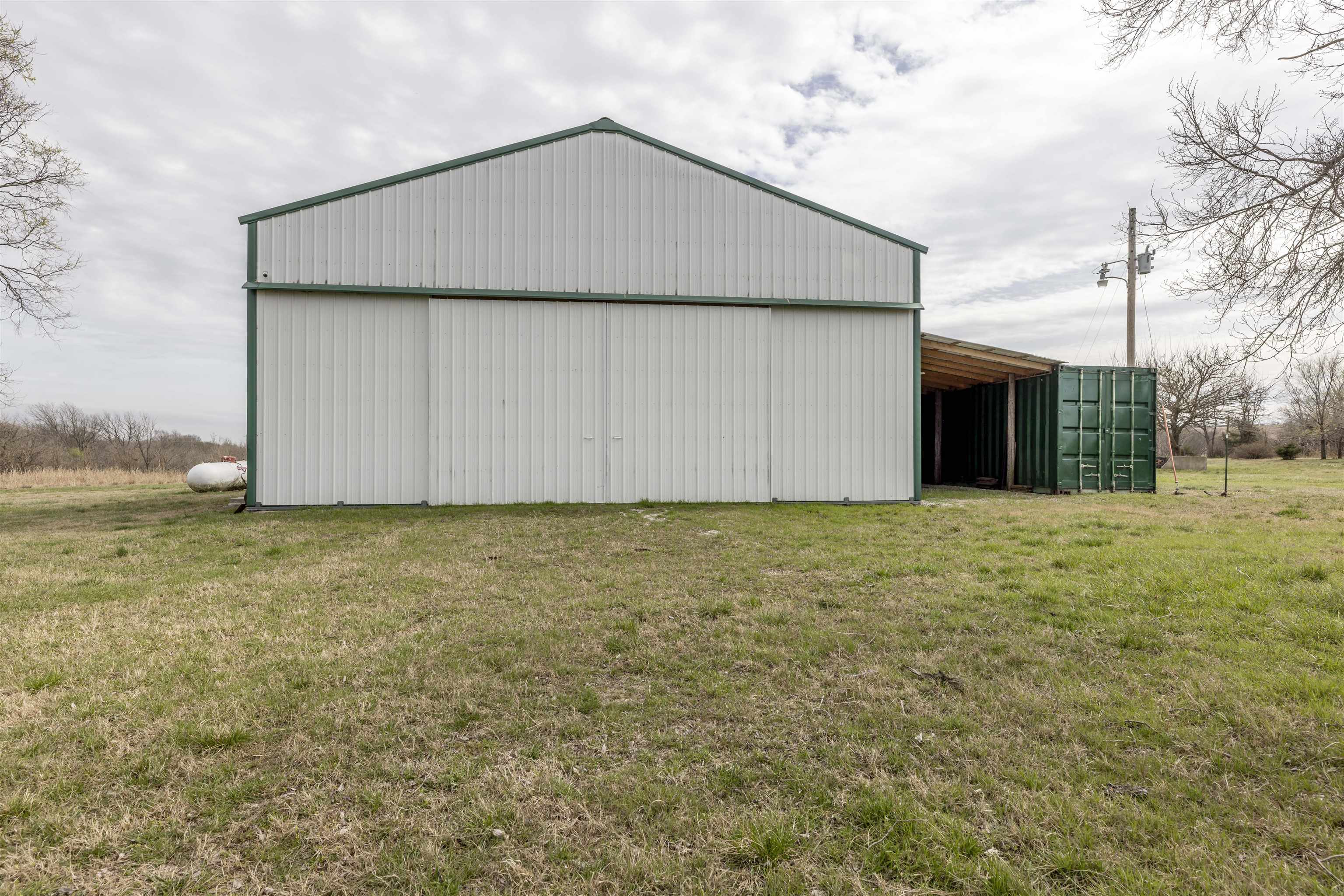 3086 Saddle Road Property Photo 22