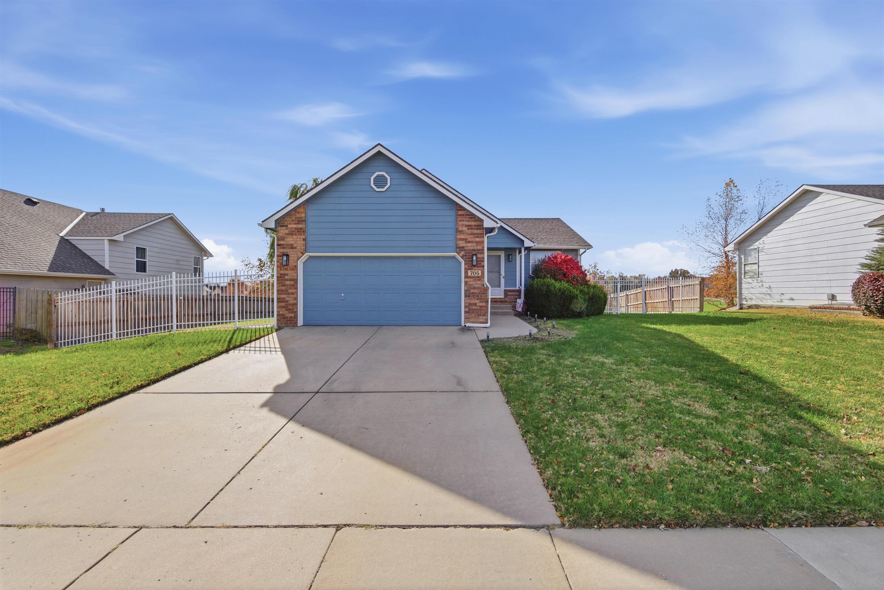 705 S Westview Cir Property Photo 1