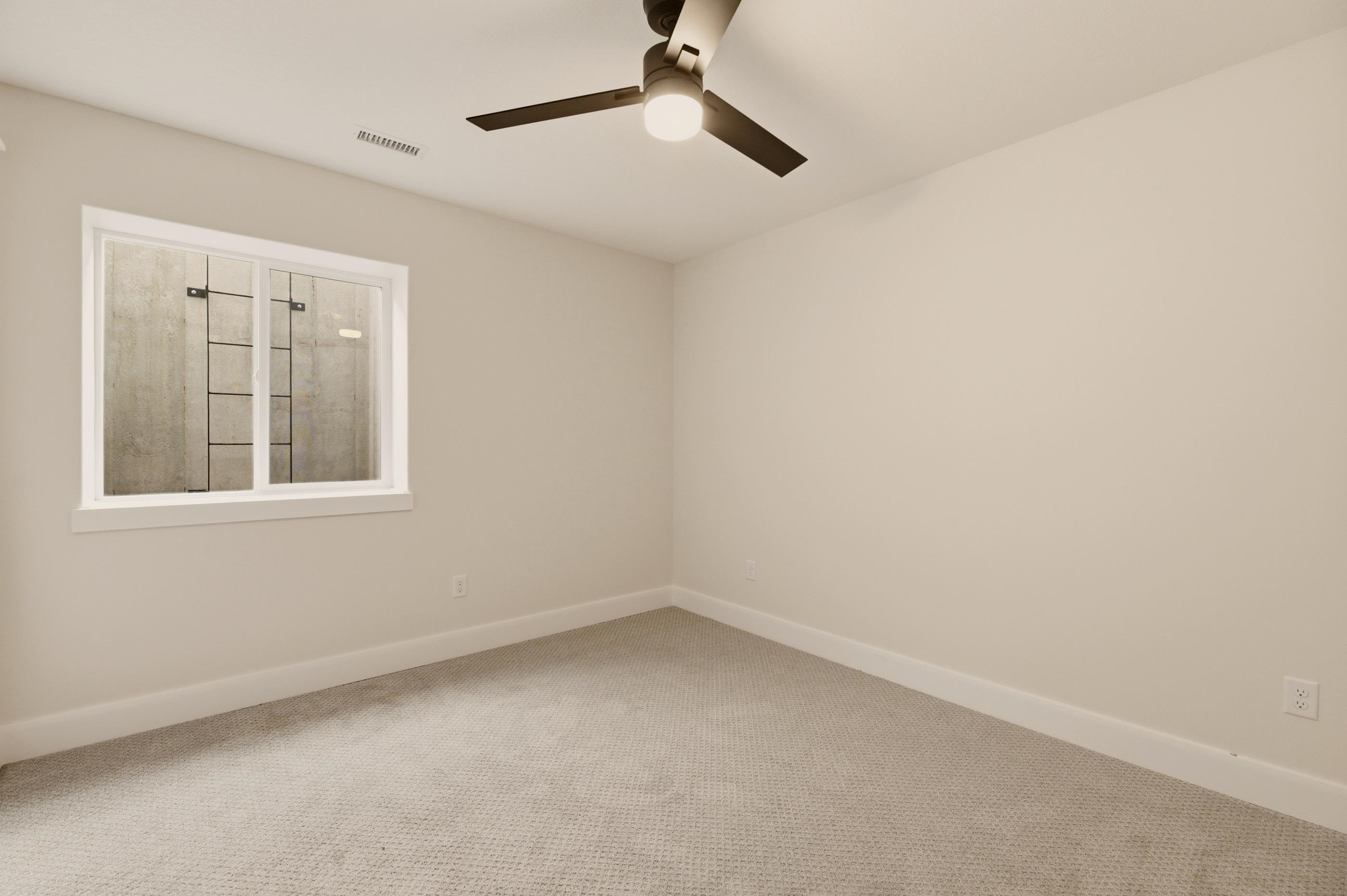 505 Maple Leaf Cir Property Photo 28