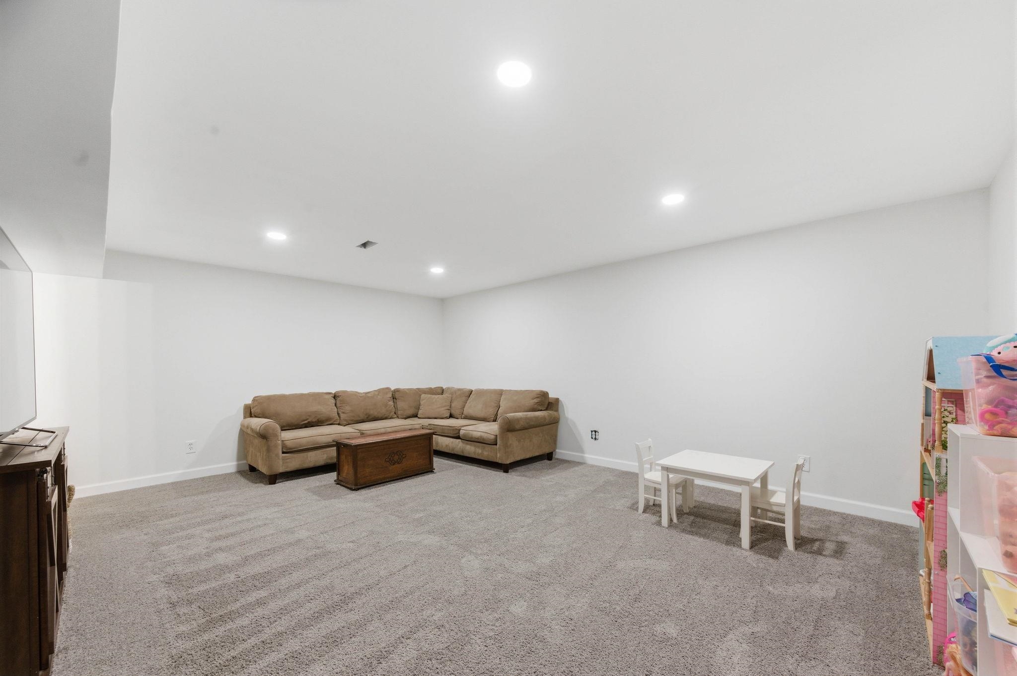 1319 N Tallyrand St Property Photo 29