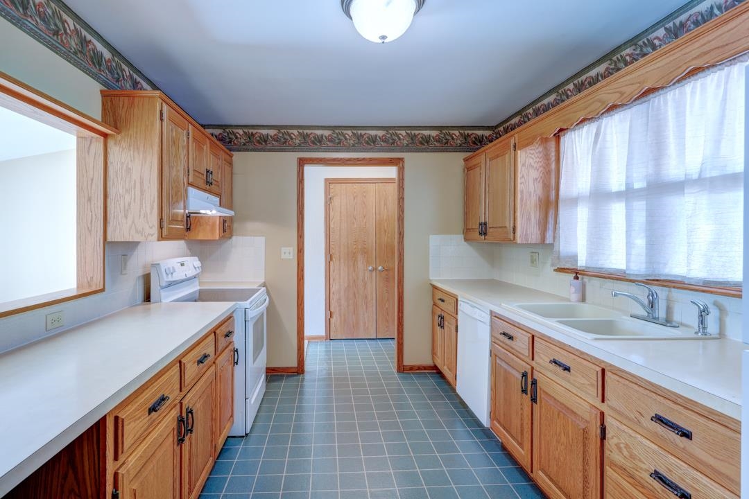 235 Random Rd Property Photo 5