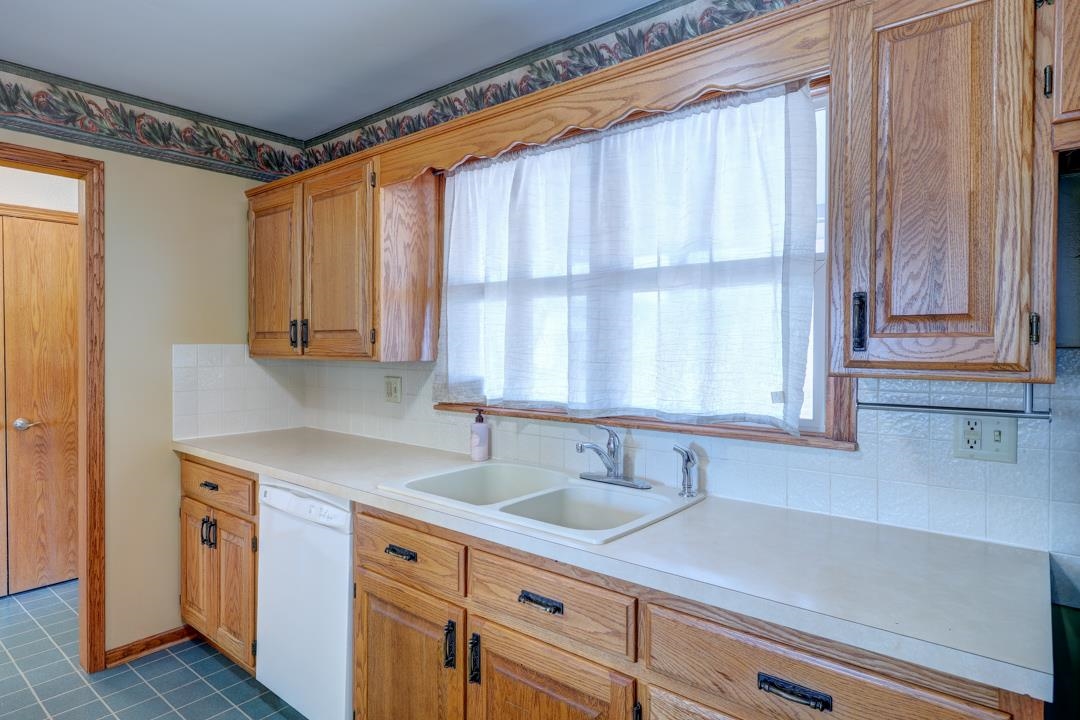 235 Random Rd Property Photo 8
