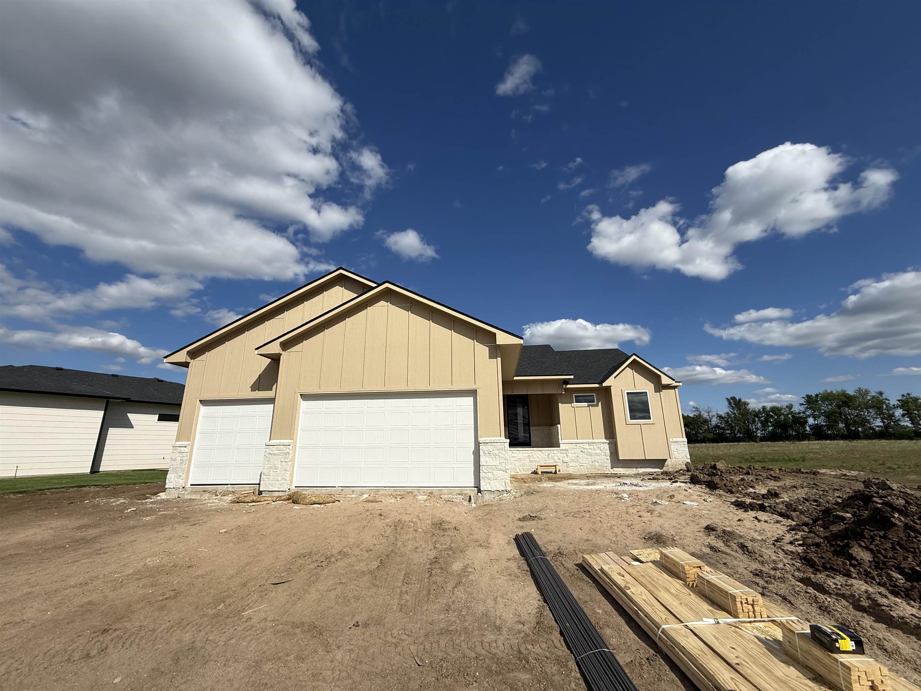 14015 E Wassall St Property Photo 2