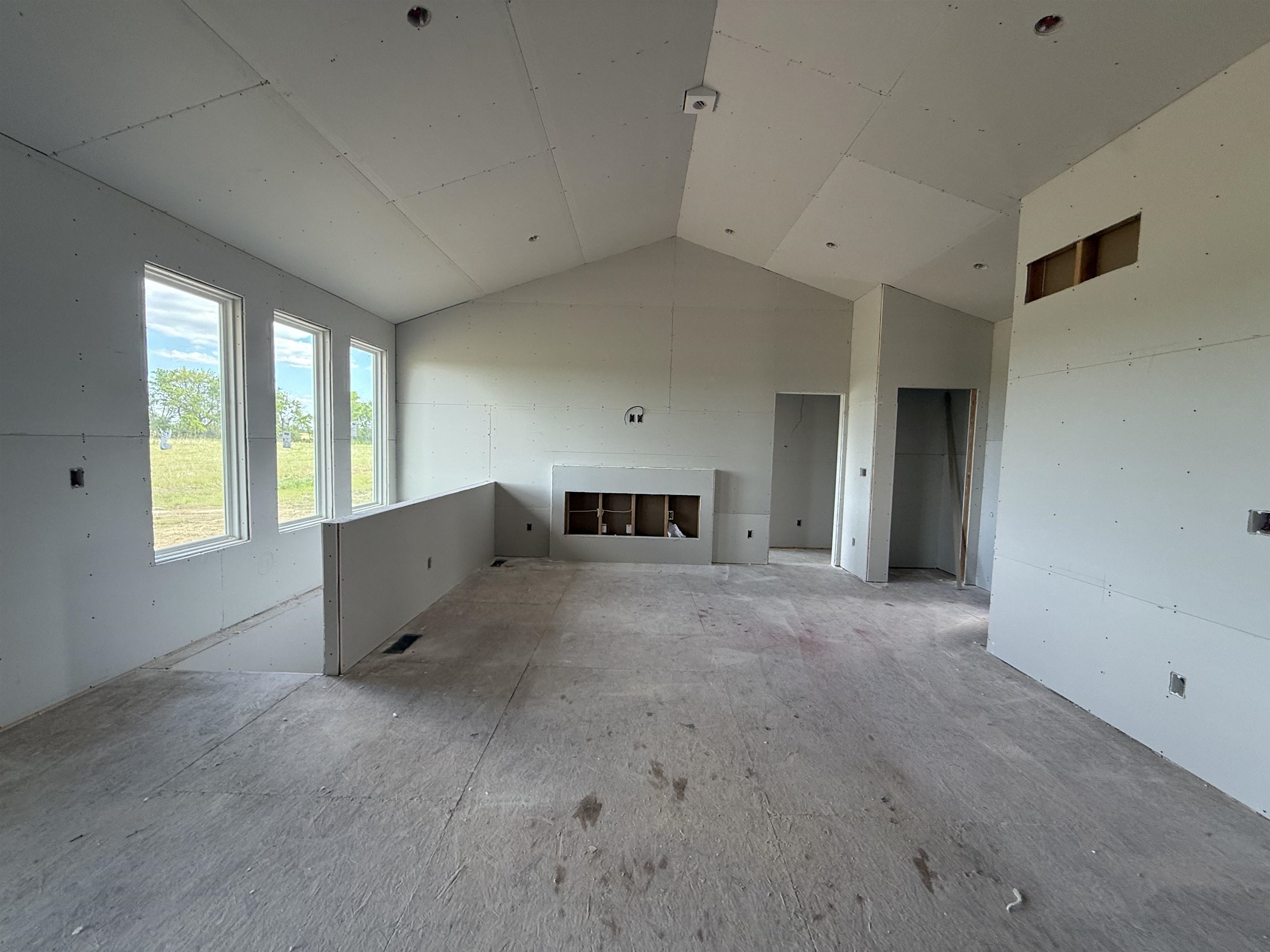 14015 E Wassall St Property Photo 4