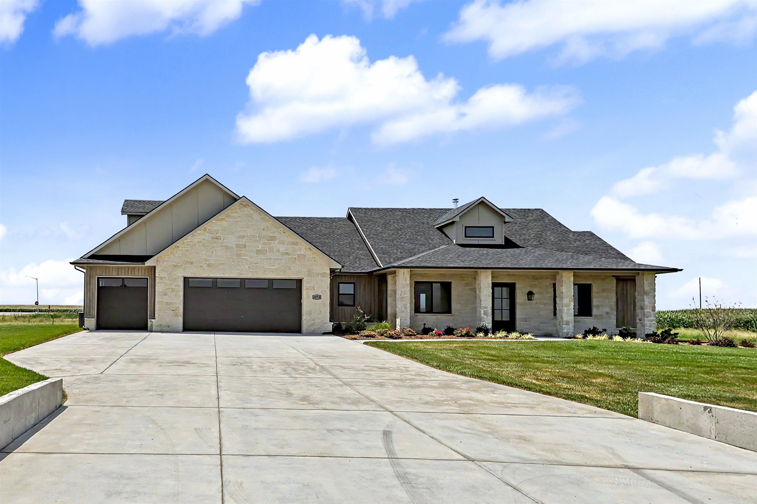 24770 W Stonebottom Ct Property Photo 1