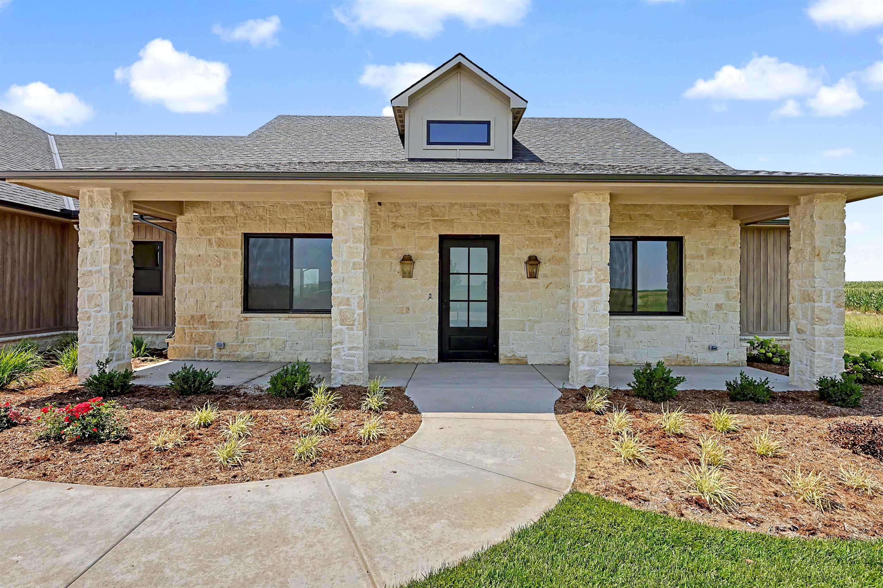 24770 W Stonebottom Ct Property Photo 2