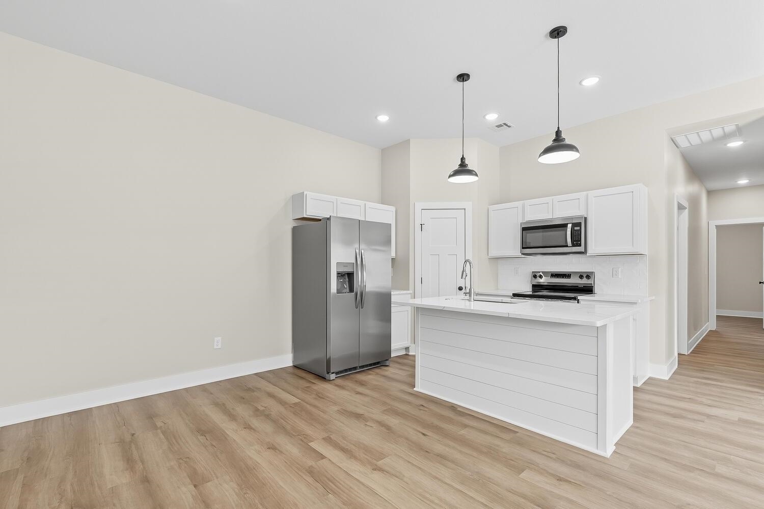 17012 W Lawson St Property Photo 6
