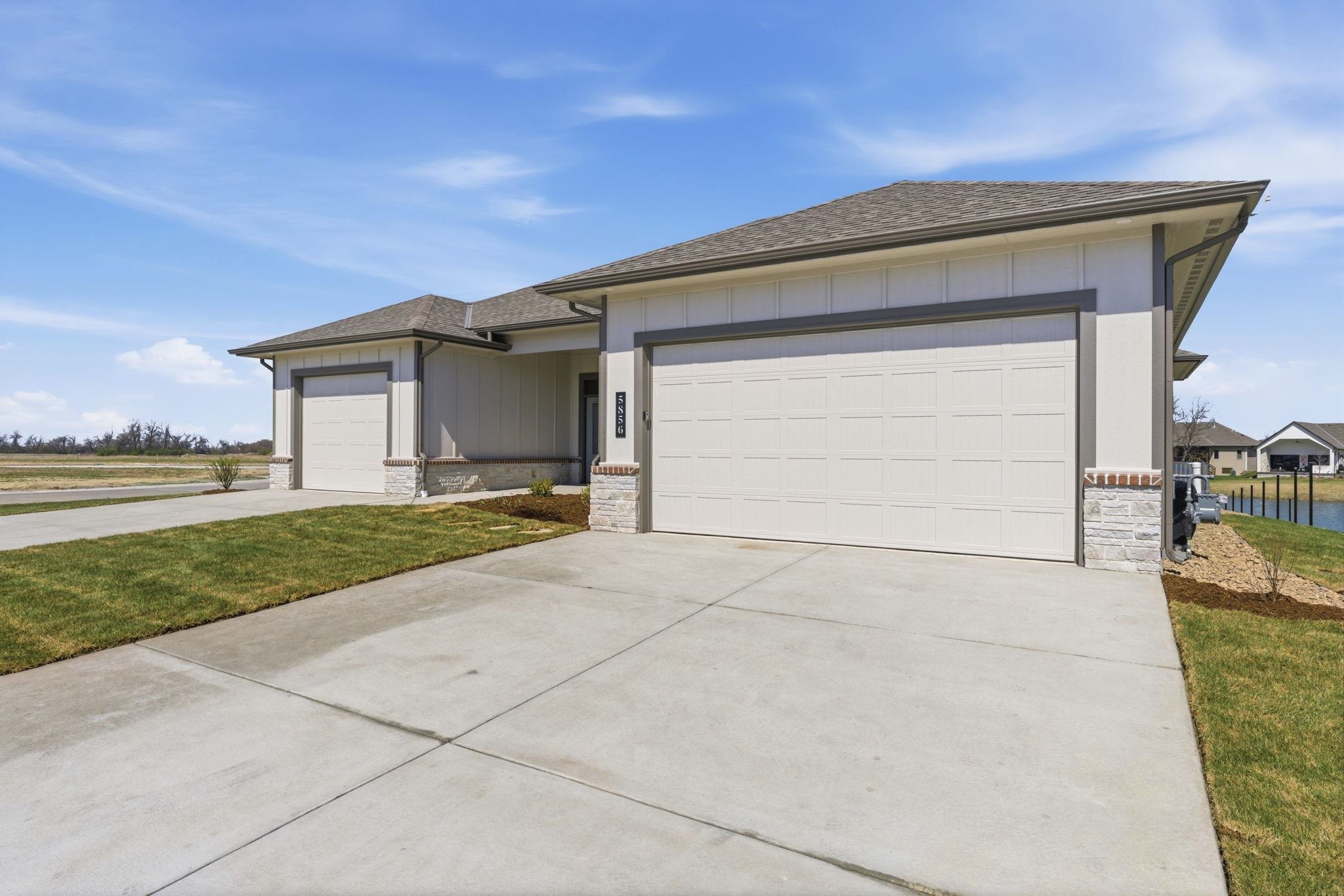 5856 E Central Park Property Photo 2