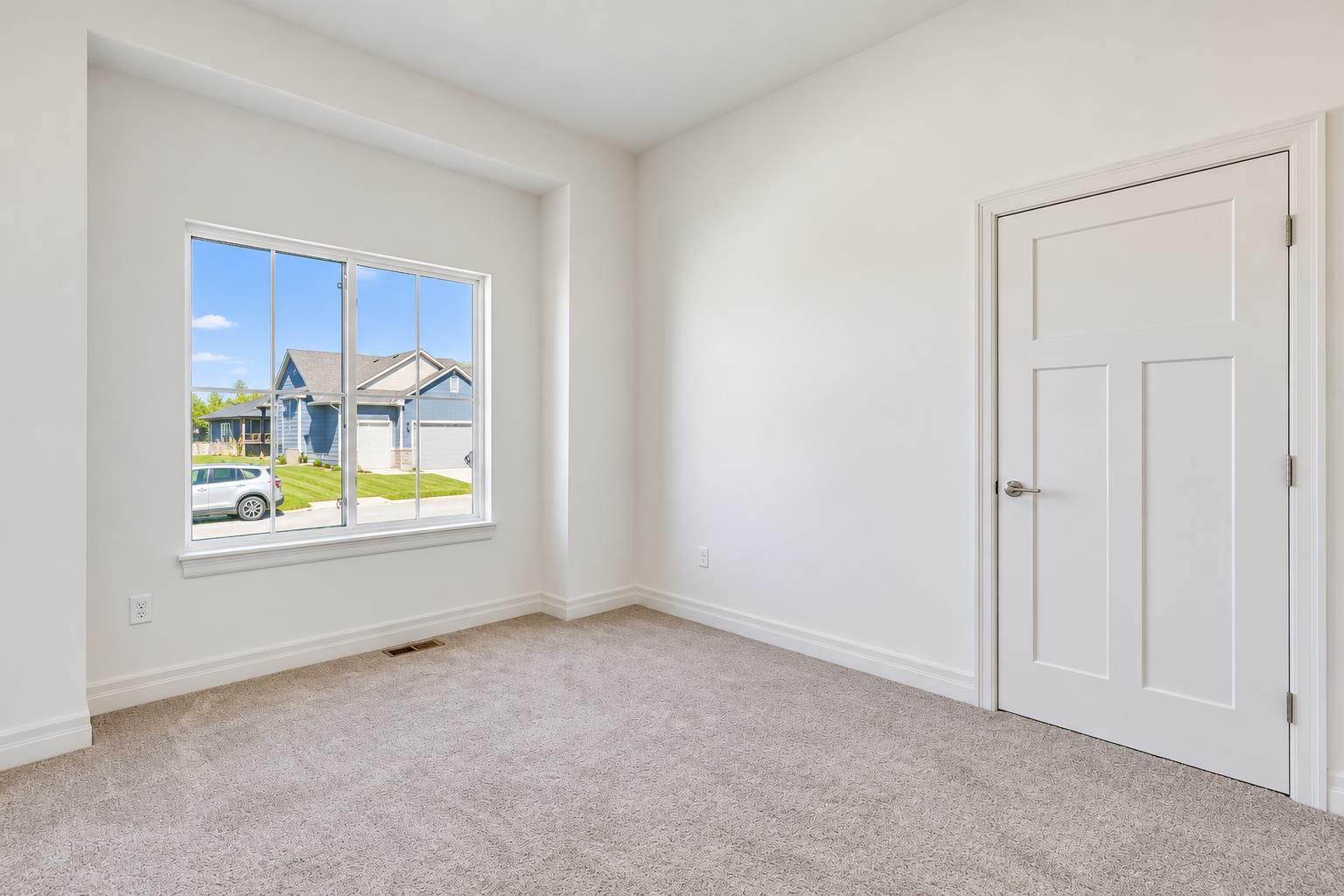5857 N St. Paul Ct. Property Photo 22