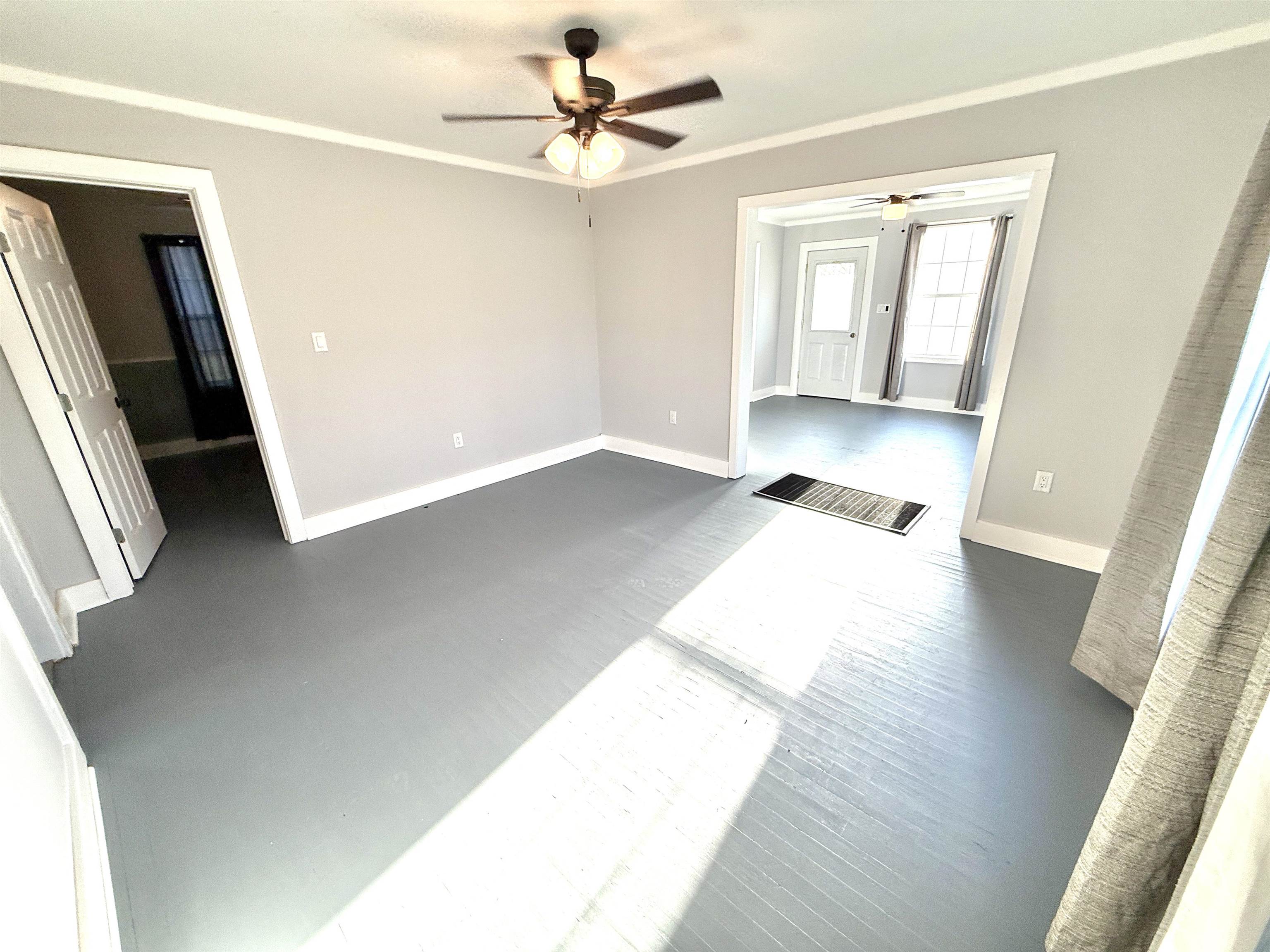 401 S Lincoln Ave Property Photo 12