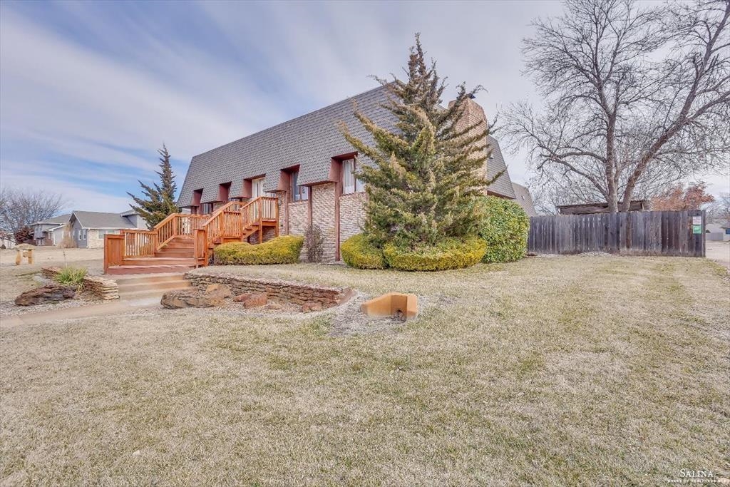 1312 Parkwood Dr Property Photo 19