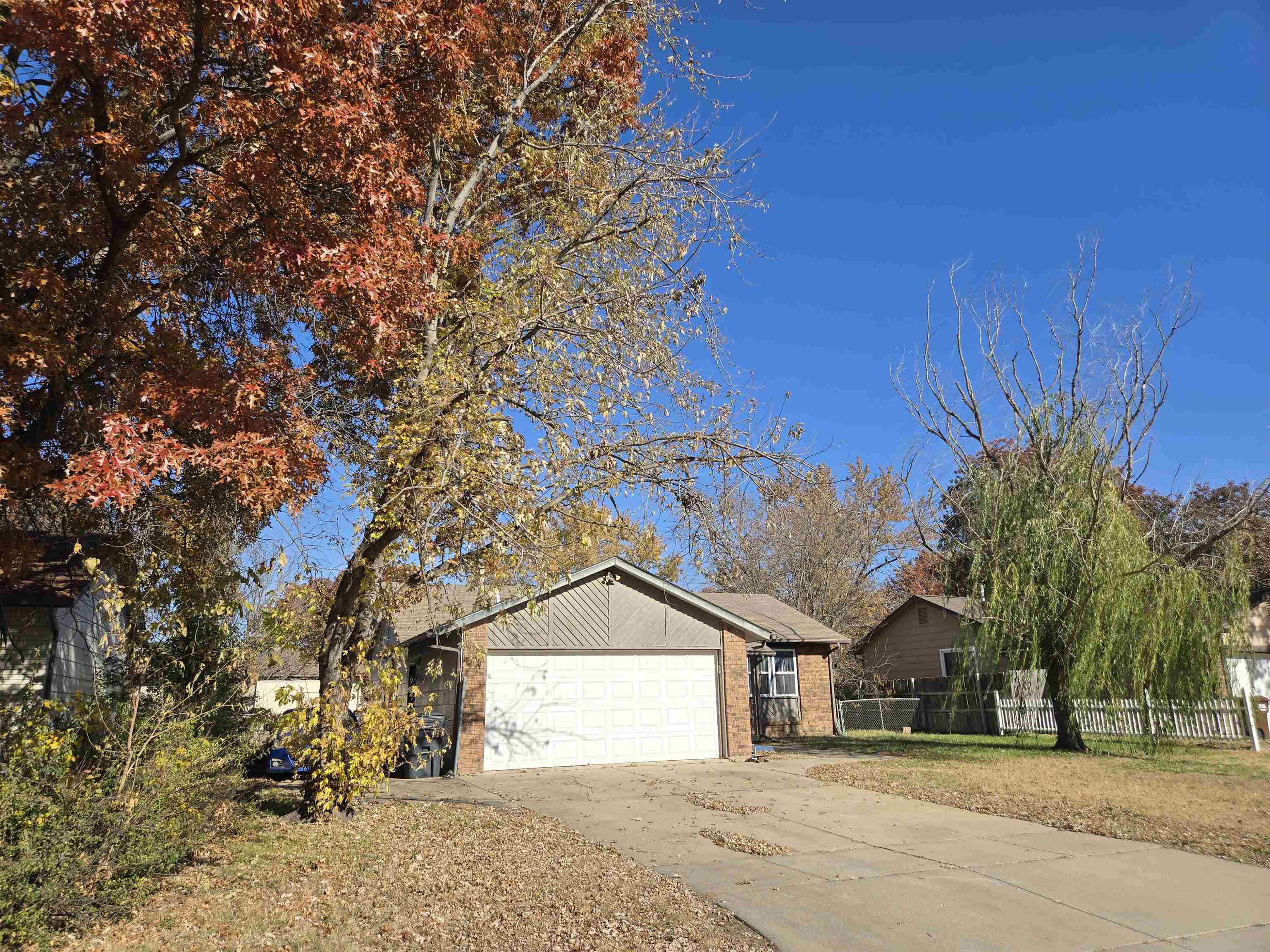 11210 W Taylor St Property Photo 2