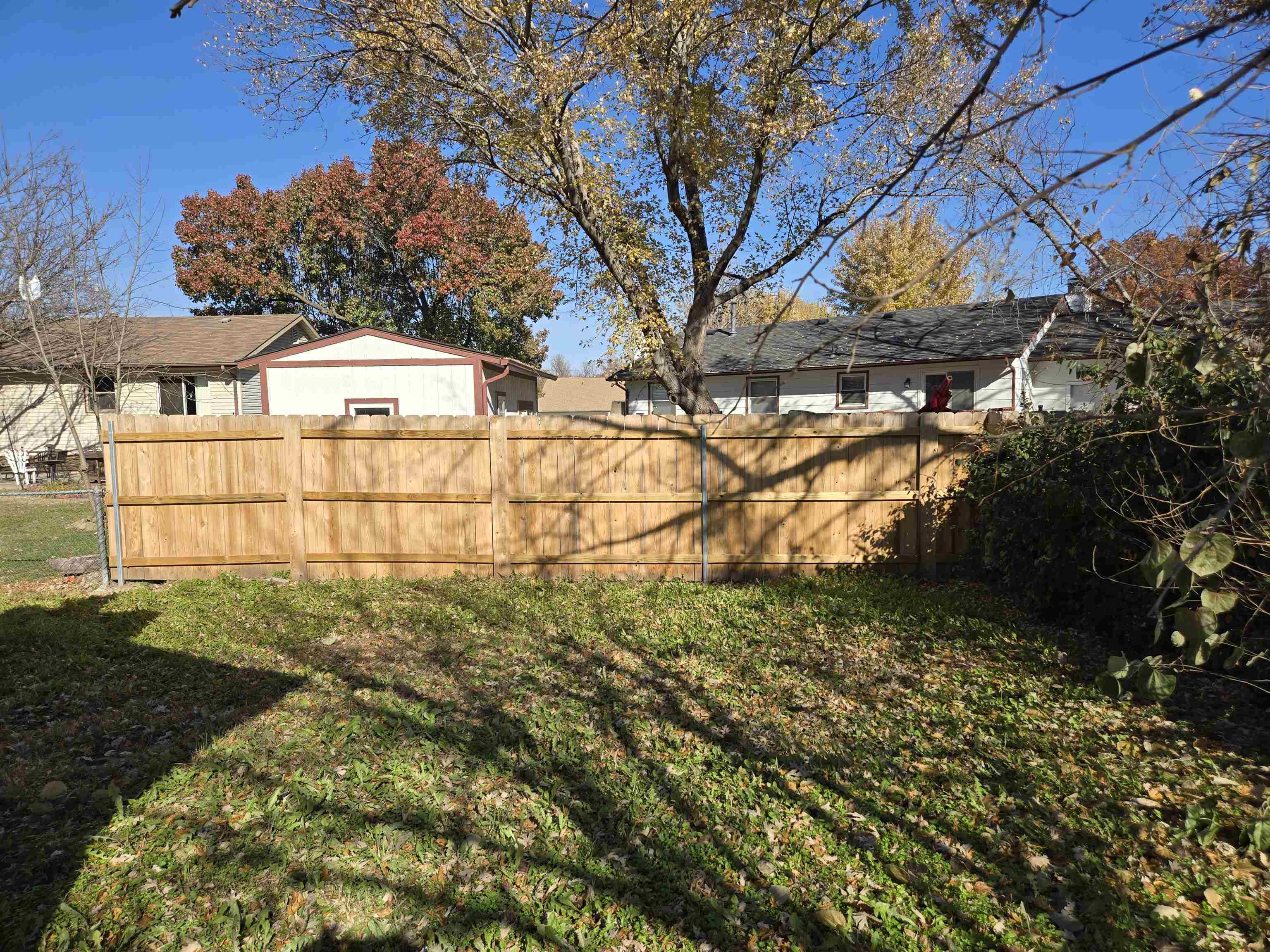 11210 W Taylor St Property Photo 9