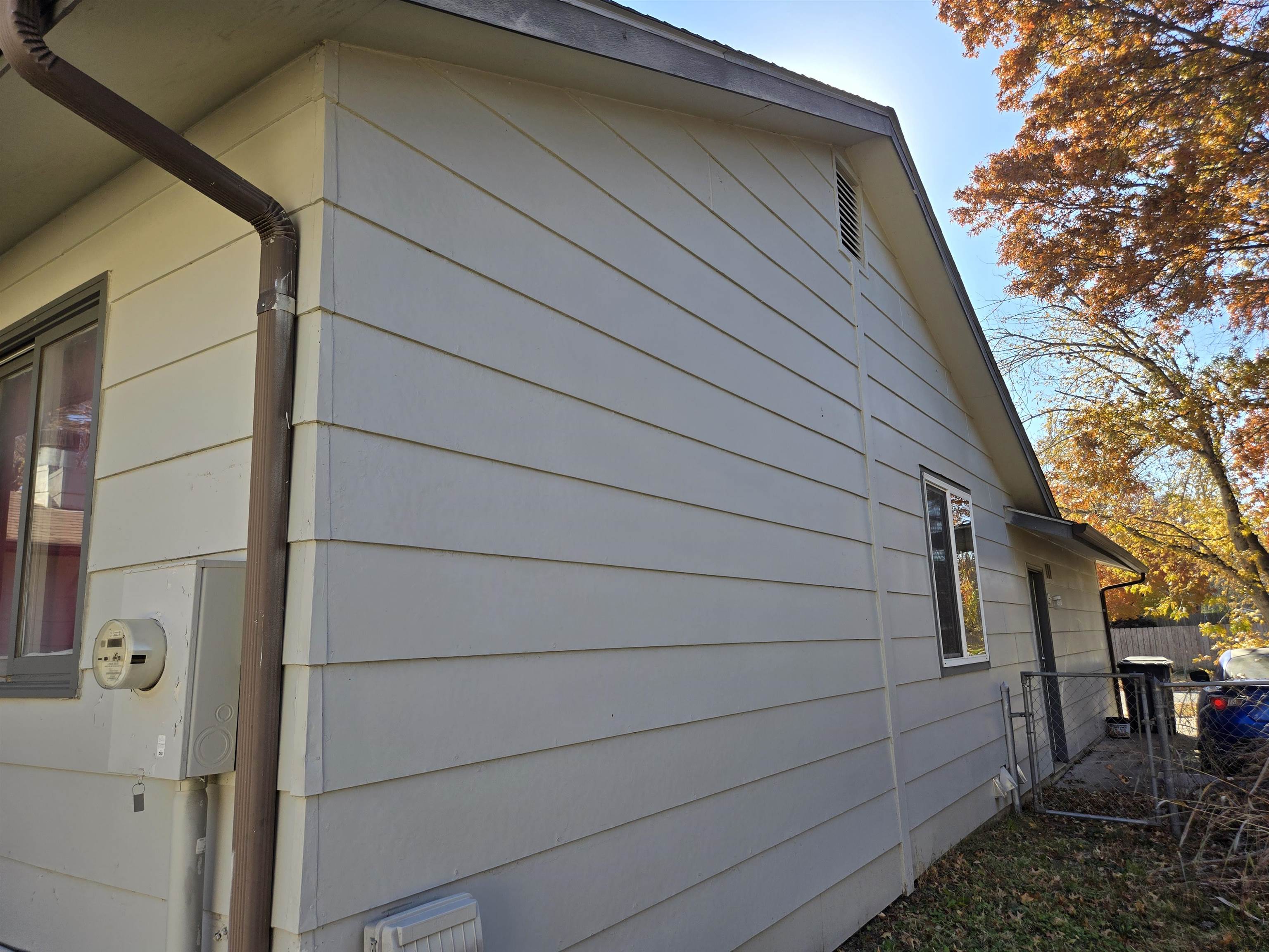 11210 W Taylor St Property Photo 10