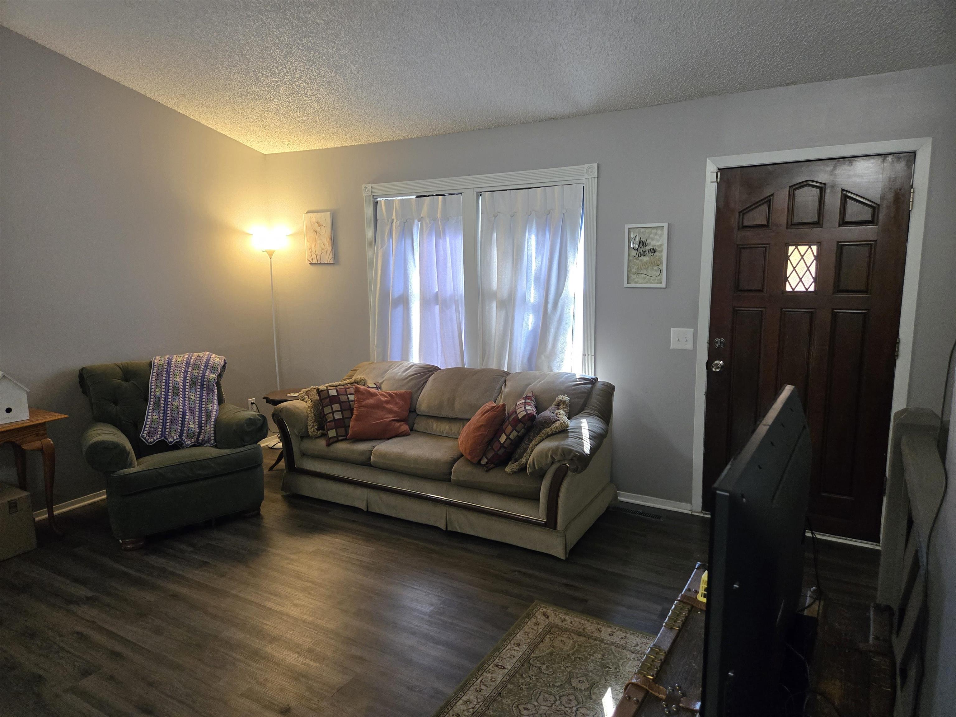 11210 W Taylor St Property Photo 15