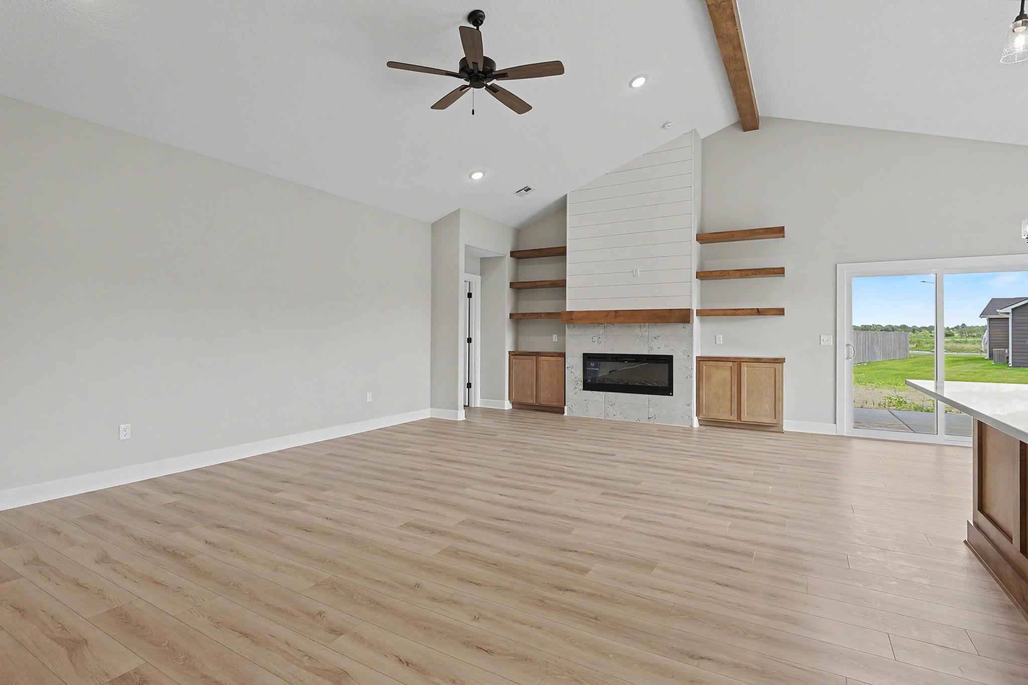 348 S Buckland St Property Photo 6