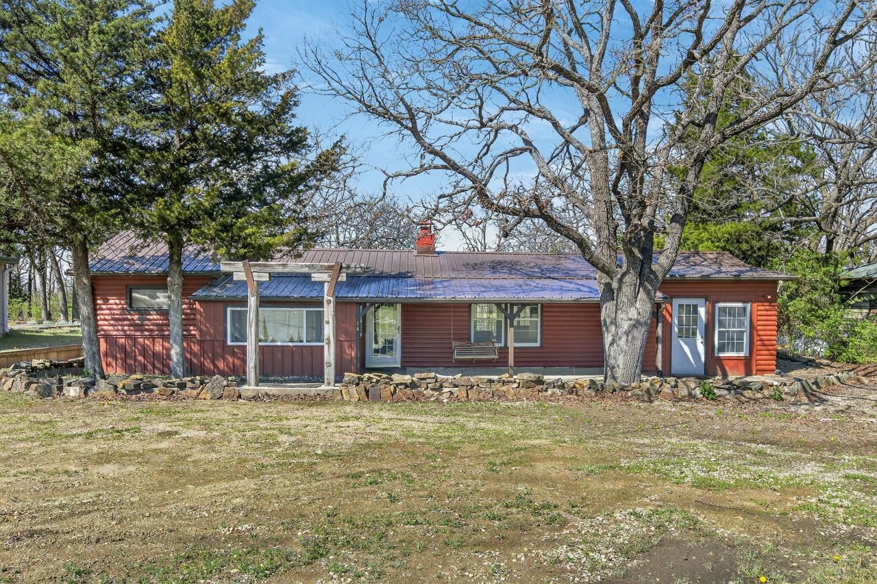 216 E Lakeview Dr Property Photo 1