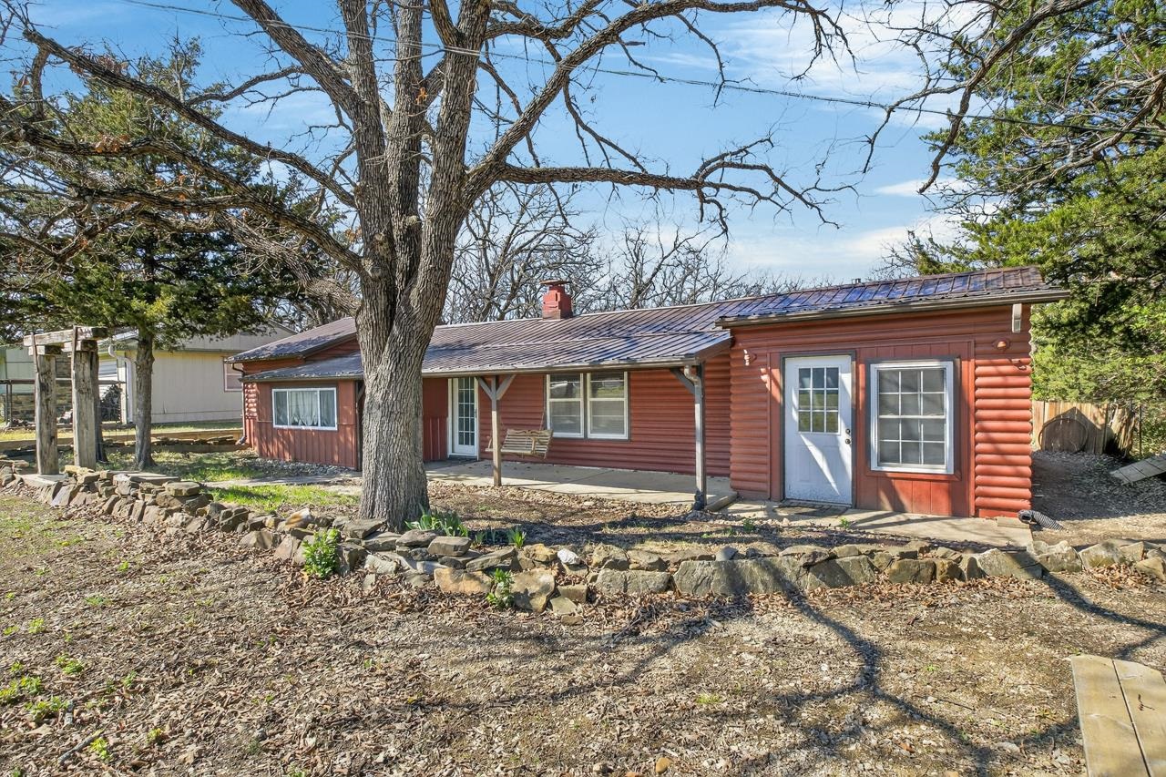216 E Lakeview Dr Property Photo 2