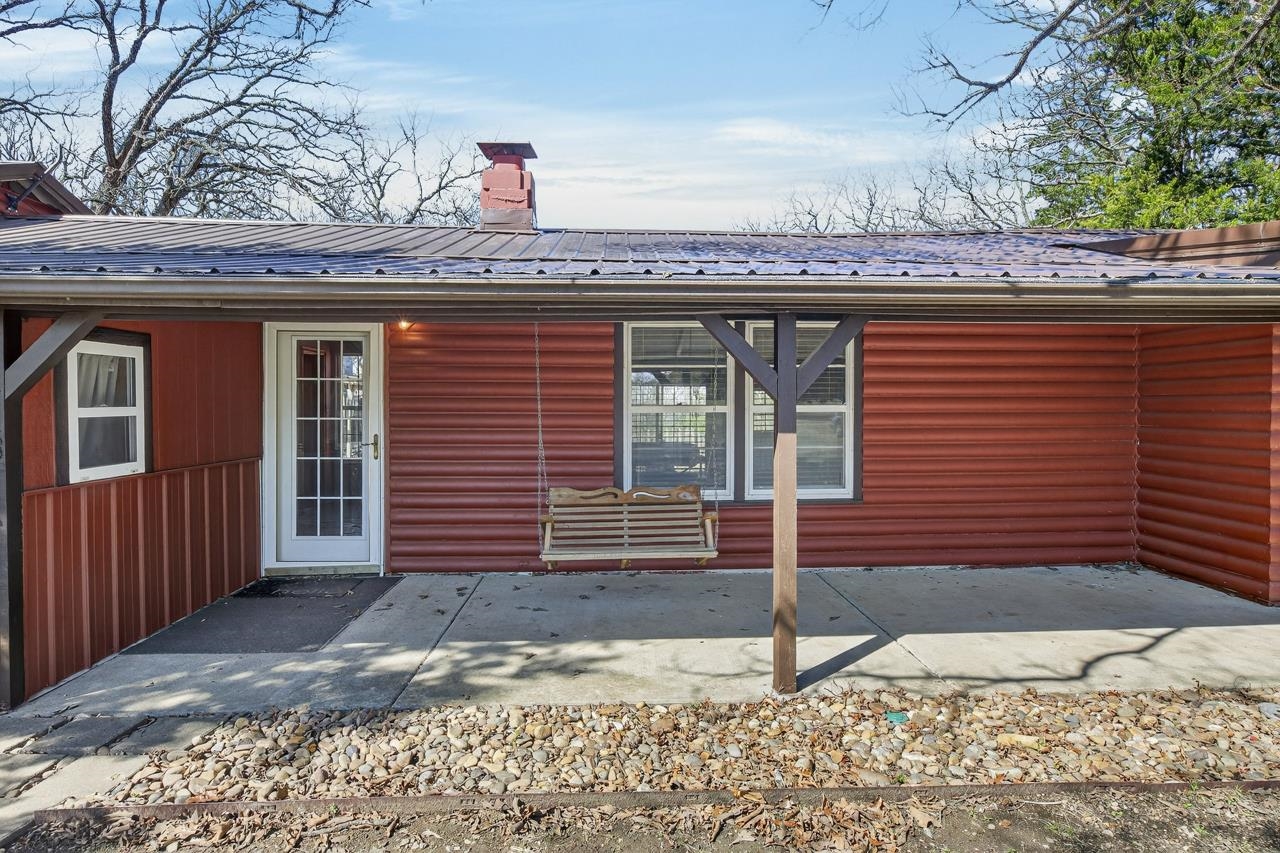 216 E Lakeview Dr Property Photo 3