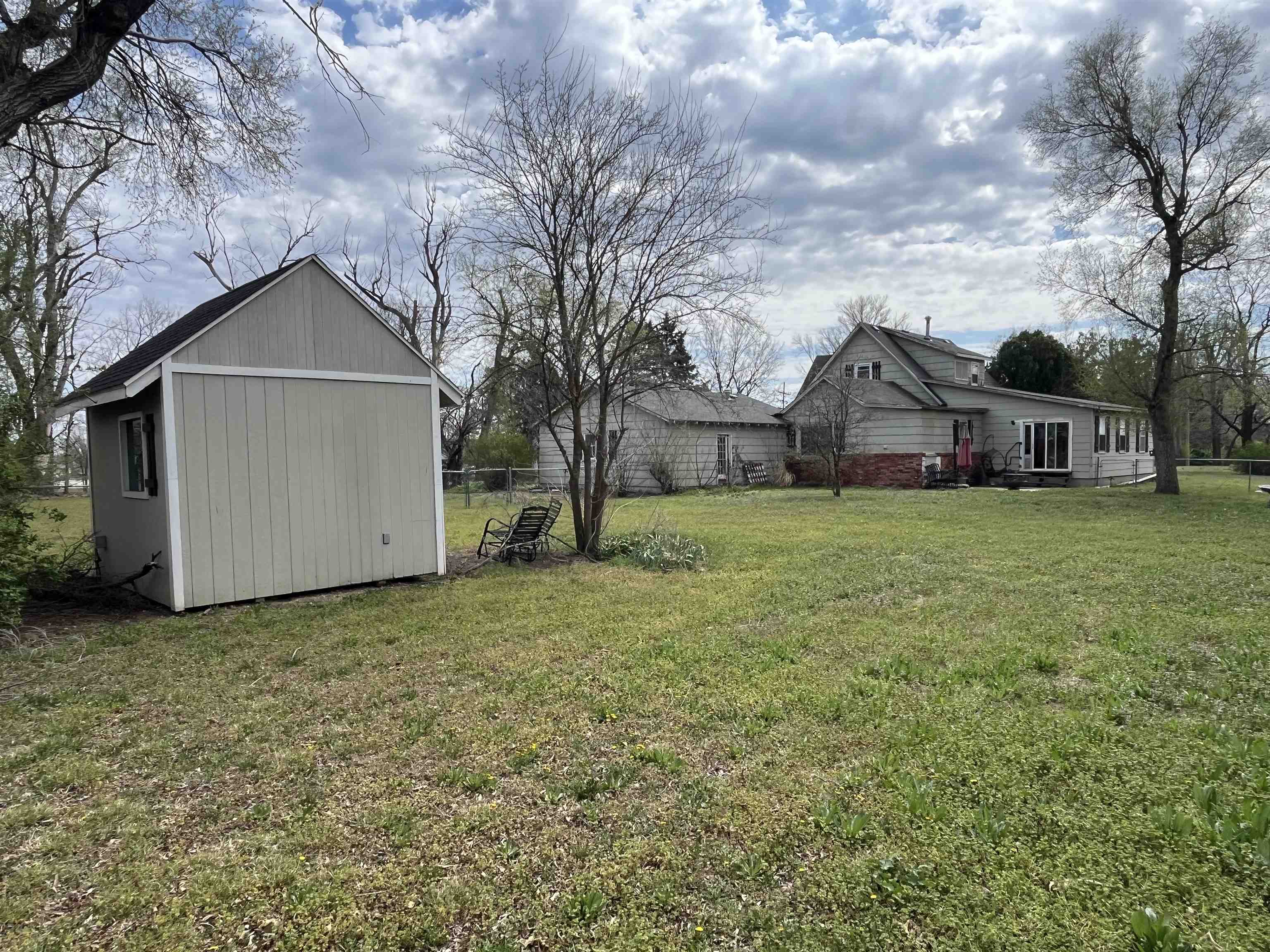 1512 W Blanchard Ave Property Photo 16