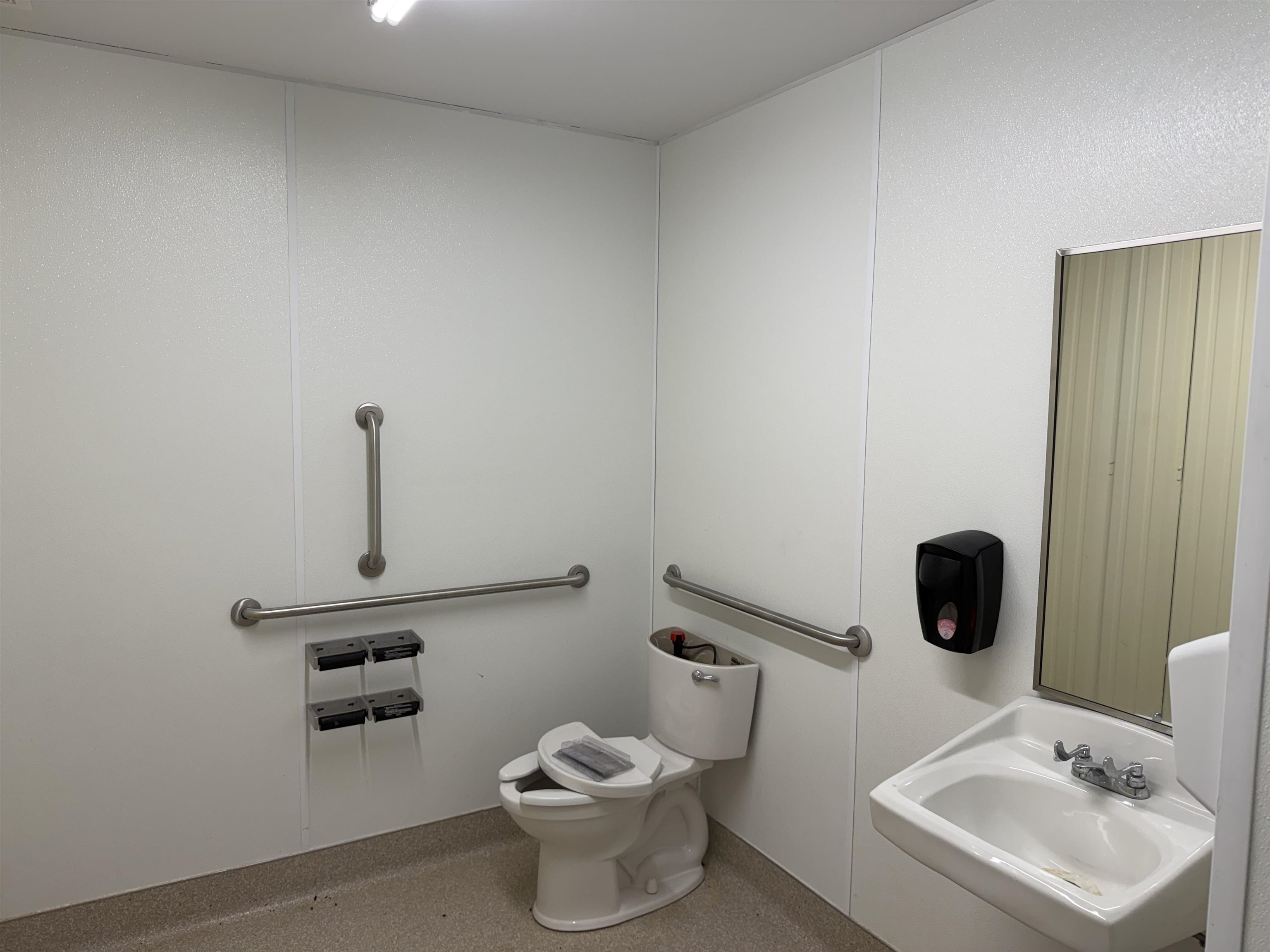 826 N Roosevelt Property Photo 16