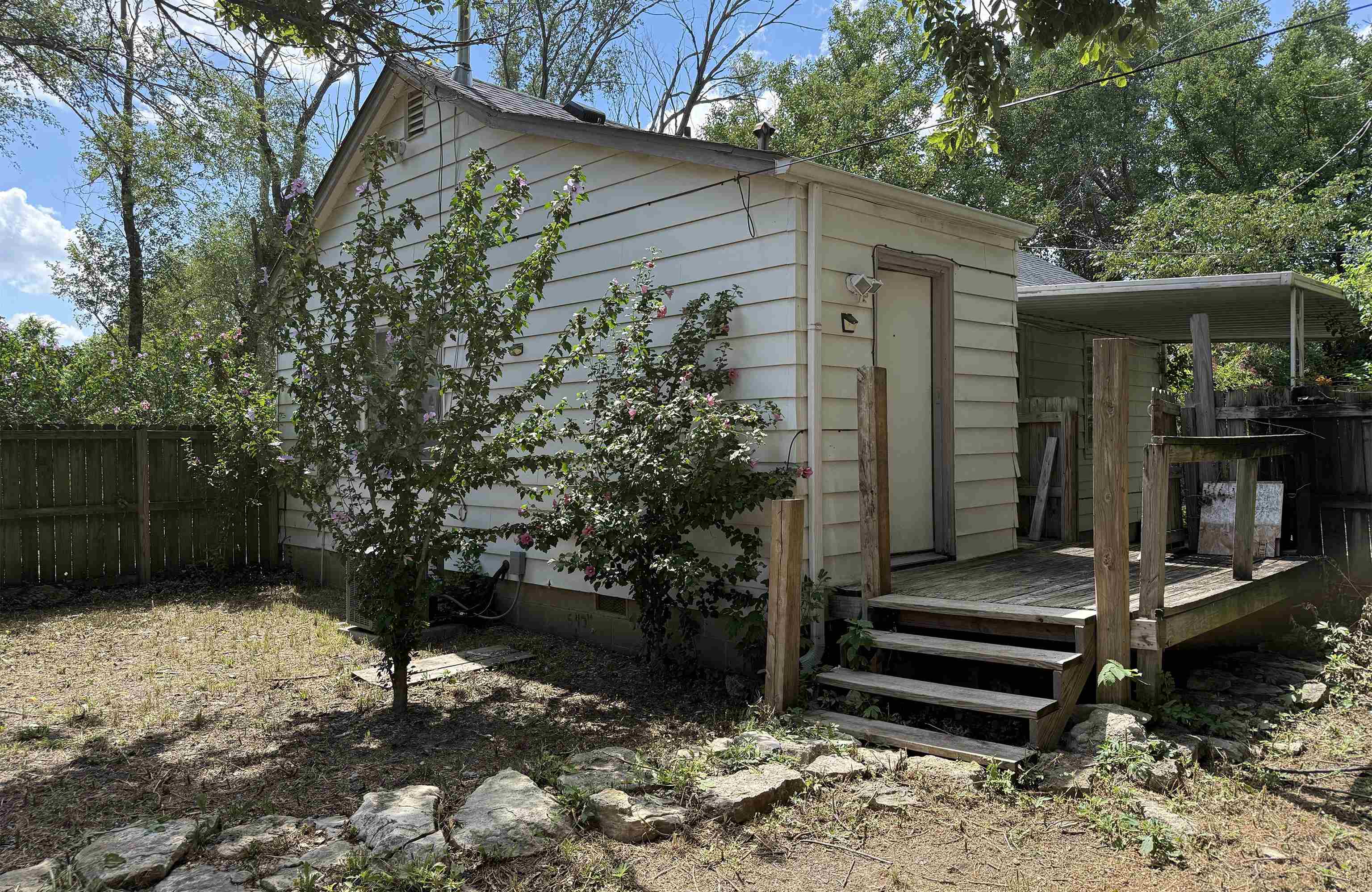 5101 E New Jersey Dr Property Photo 2