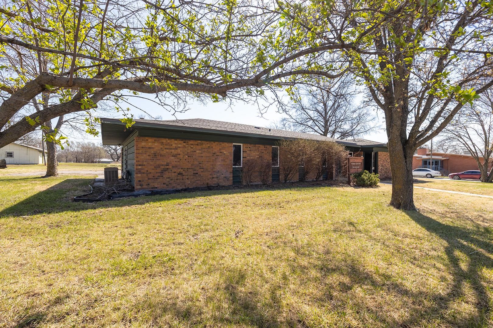 504 N Poplar Property Photo 5
