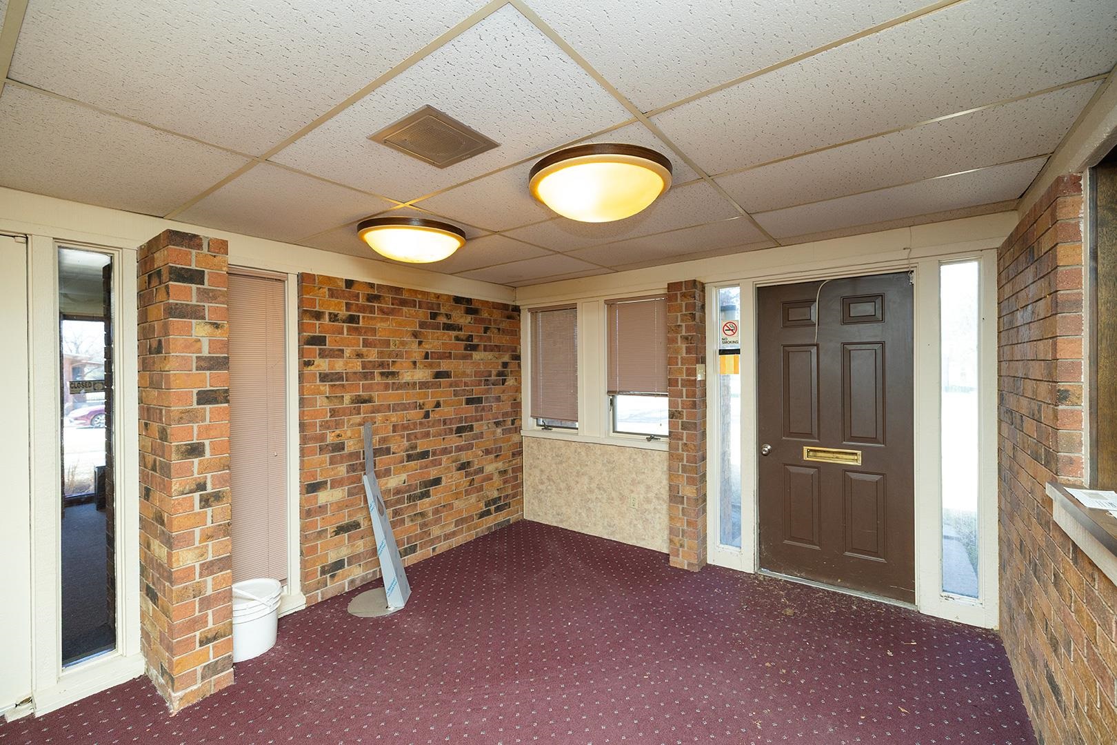 504 N Poplar Property Photo 8