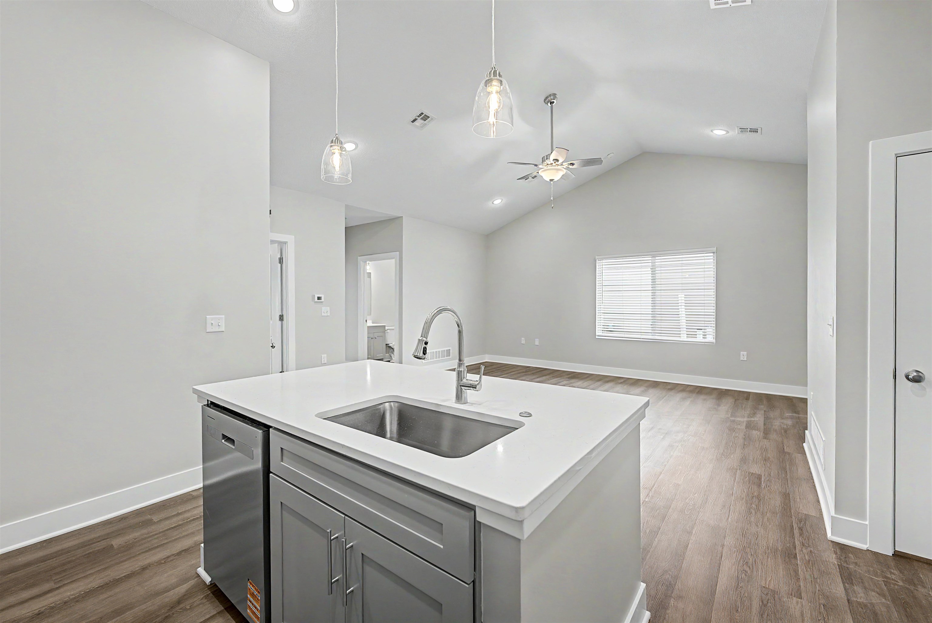 2716 Amelia Ln. Property Photo 6