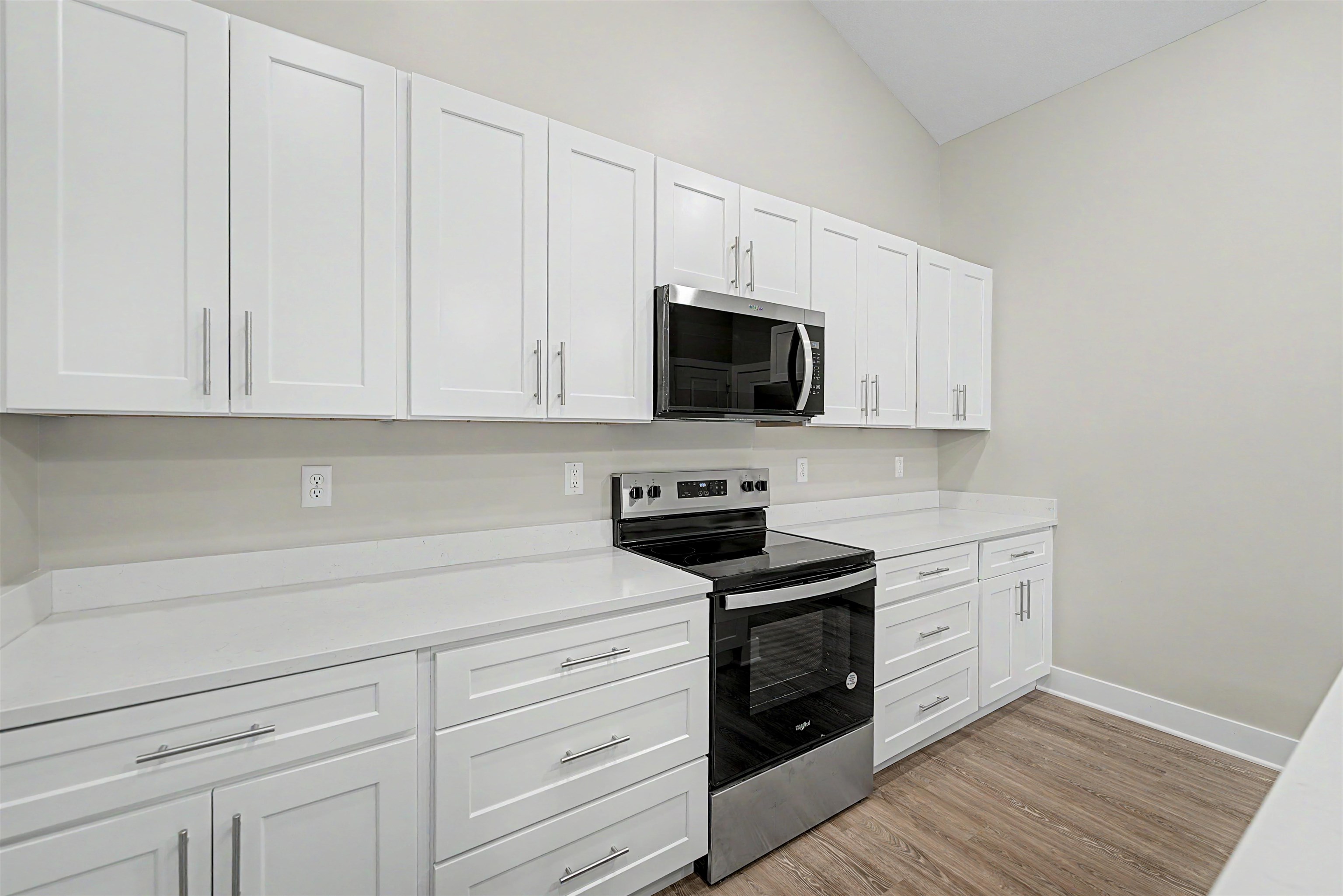 2718 Amelia Ln. Property Photo 5