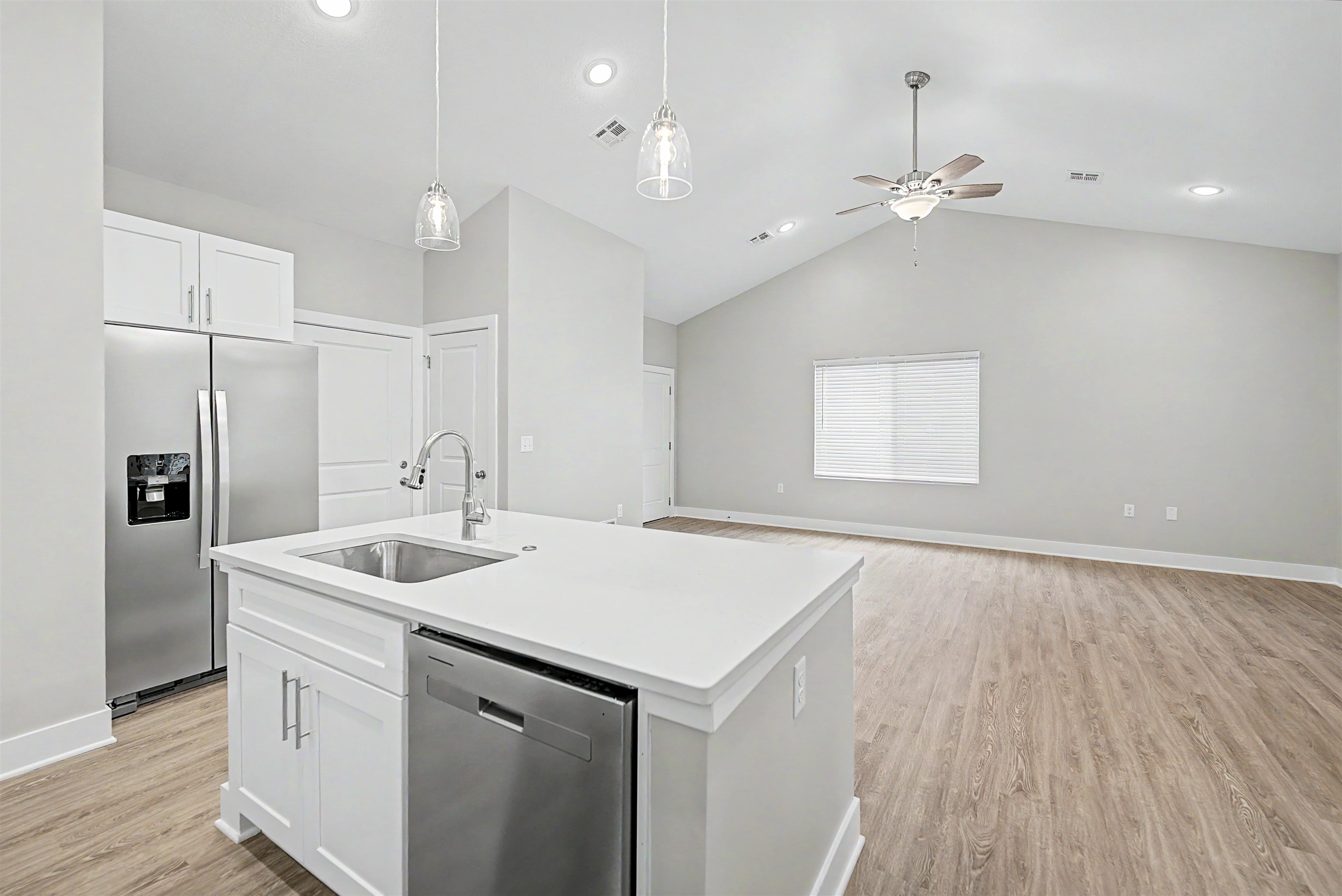 2718 Amelia Ln. Property Photo 6