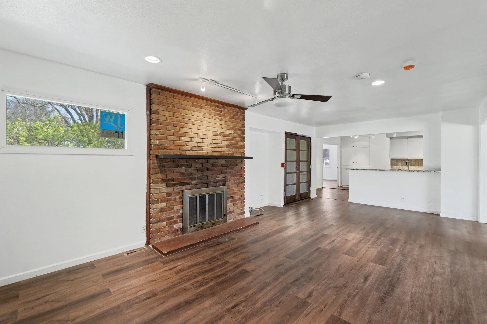 8026 E Morningside St Property Photo 6