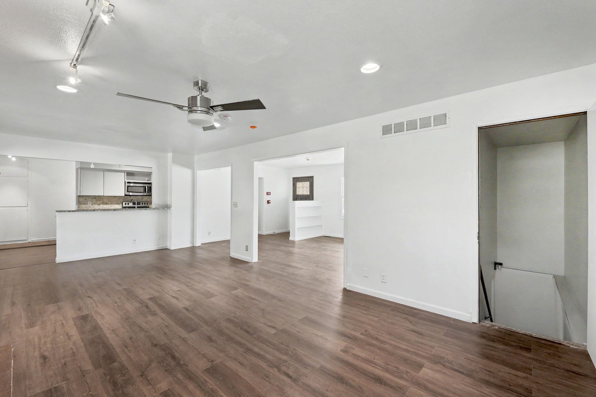 8026 E Morningside St Property Photo 7