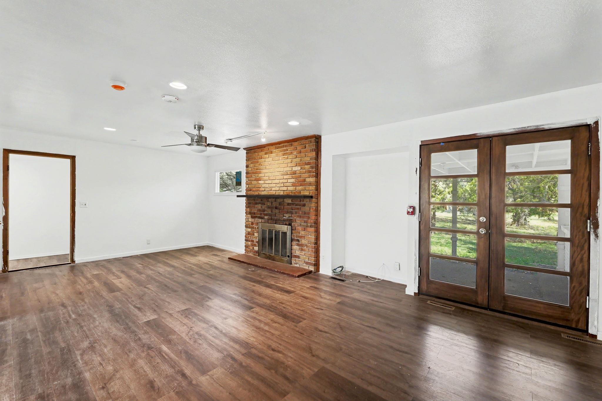 8026 E Morningside St Property Photo 9