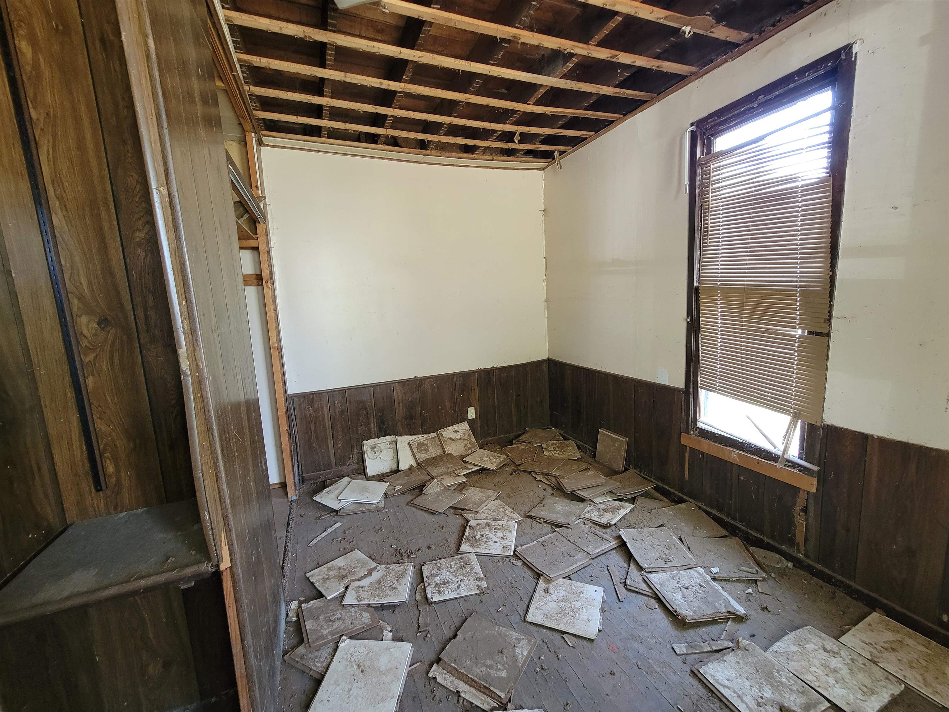 612 N C St Property Photo 8