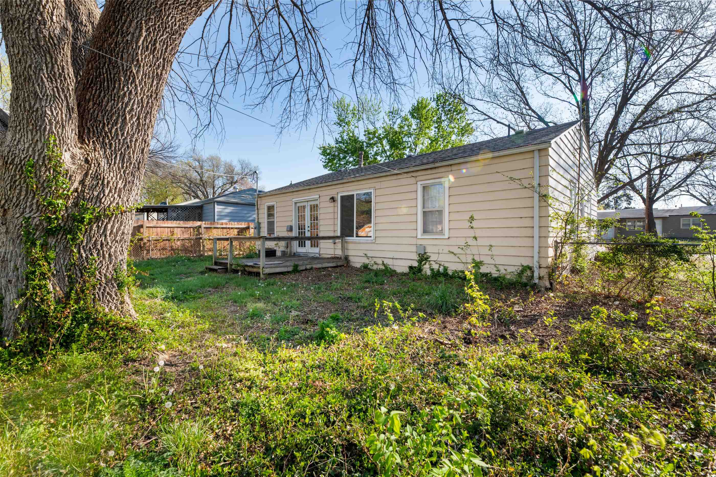 2331 S Dellrose Ave Property Photo 34