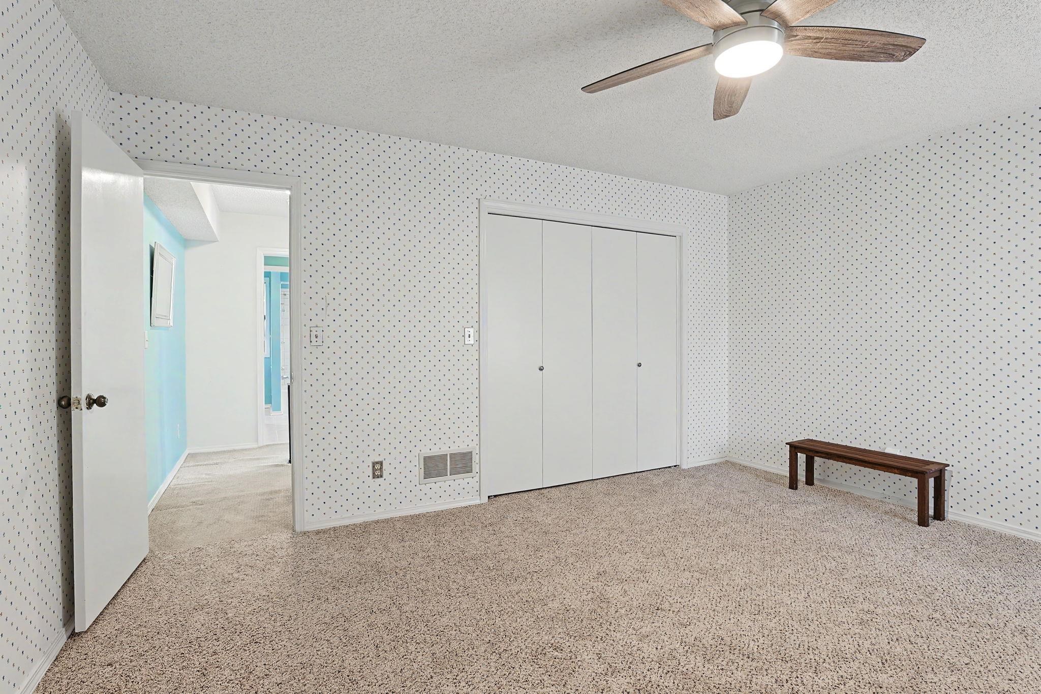 641 N Woodlawn Blvd 64 Property Photo 25