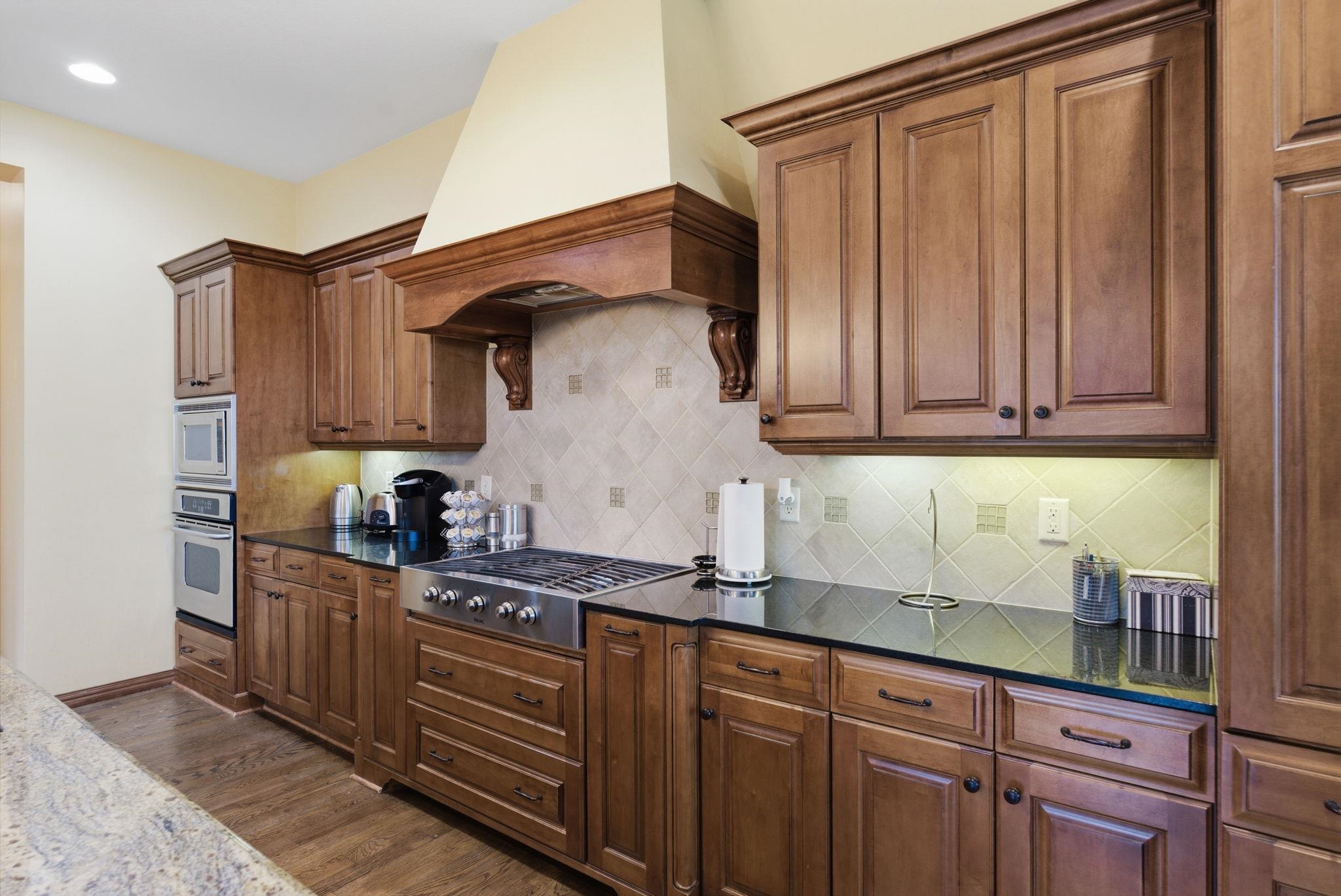 15818 E Majestic St Property Photo 8