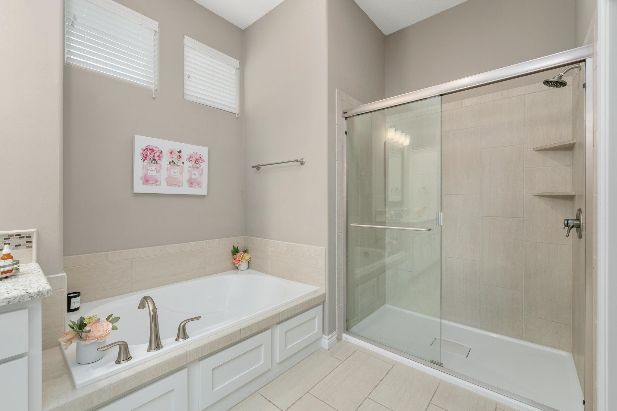 1513 N Shadow Rock Dr Property Photo 15
