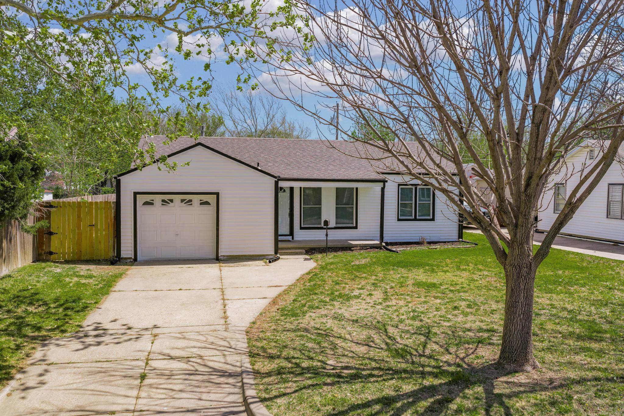 3320 S Palisade Ave Property Photo 1