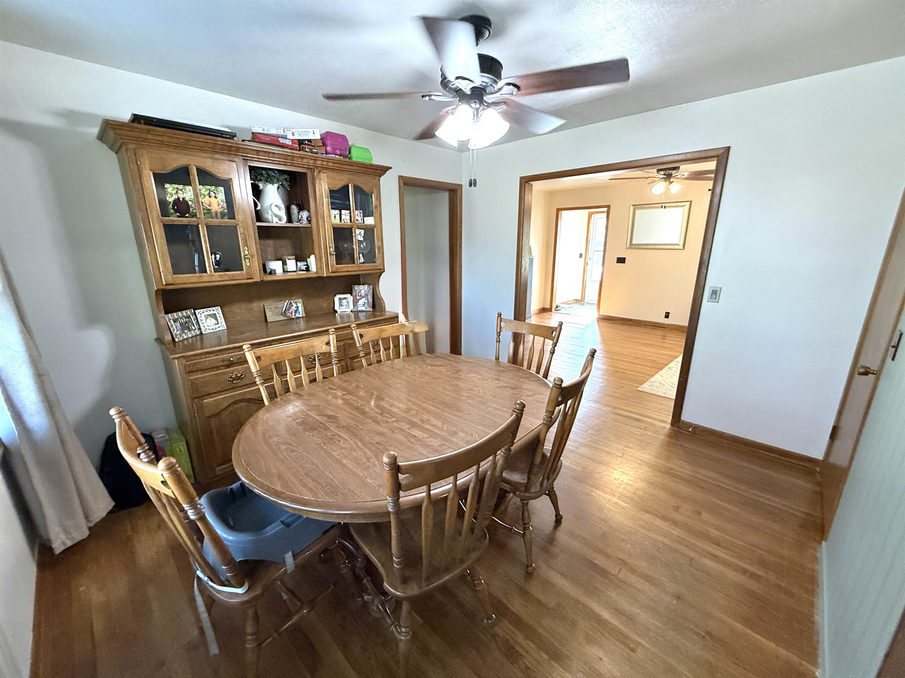 906 N Cedar St Property Photo 10